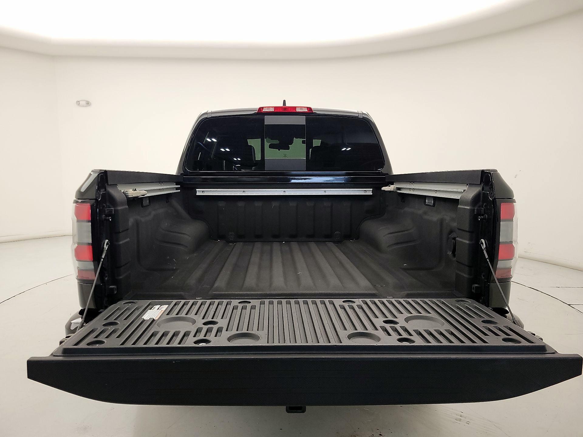Thumbnail: 2023 Nissan Frontier - 20