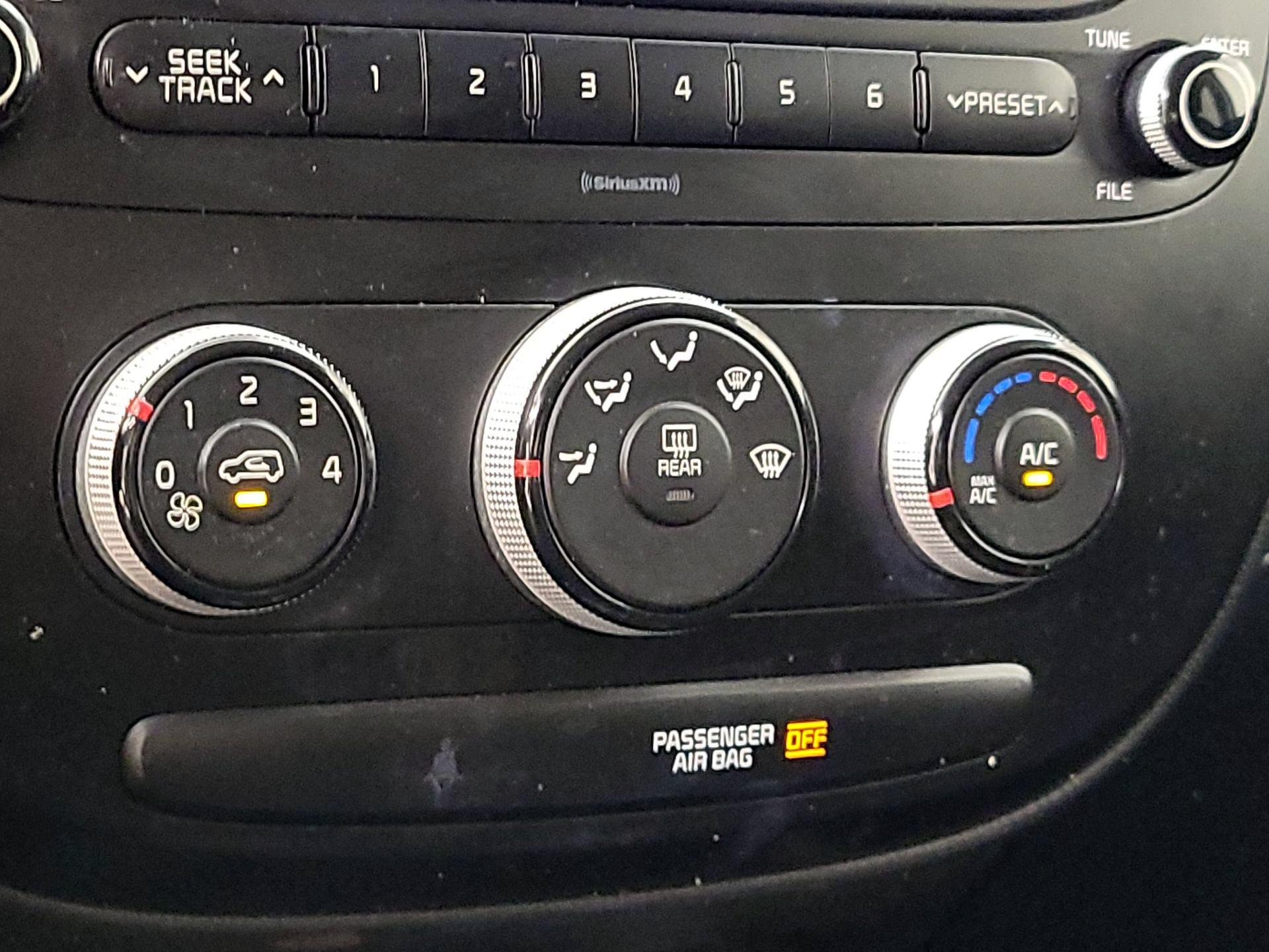 Thumbnail: 2017 Kia Soul - 15
