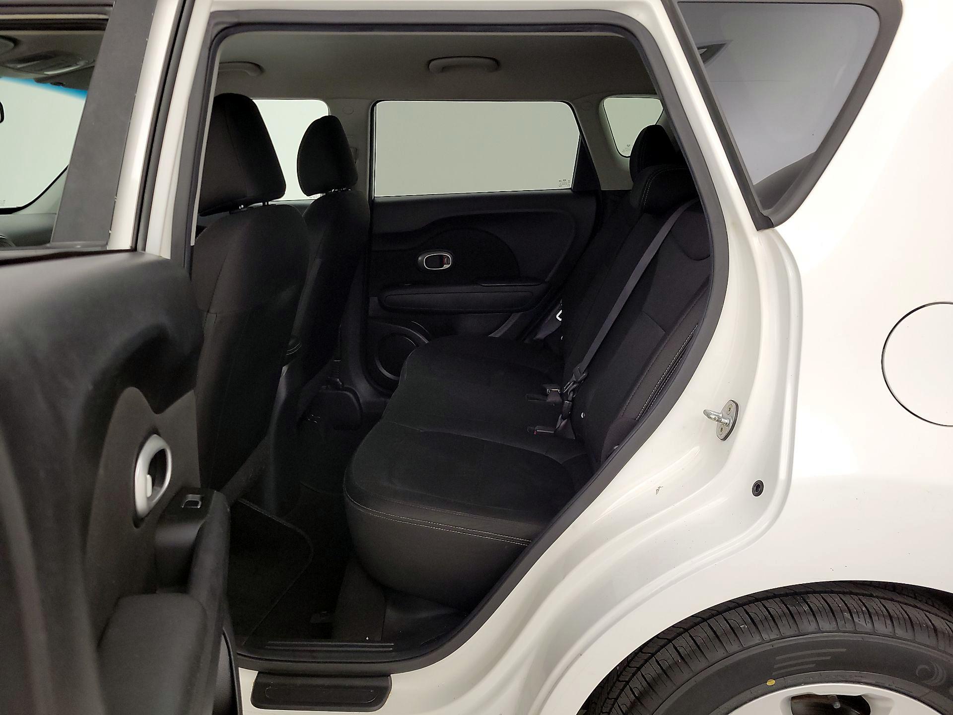 Thumbnail: 2017 Kia Soul - 18
