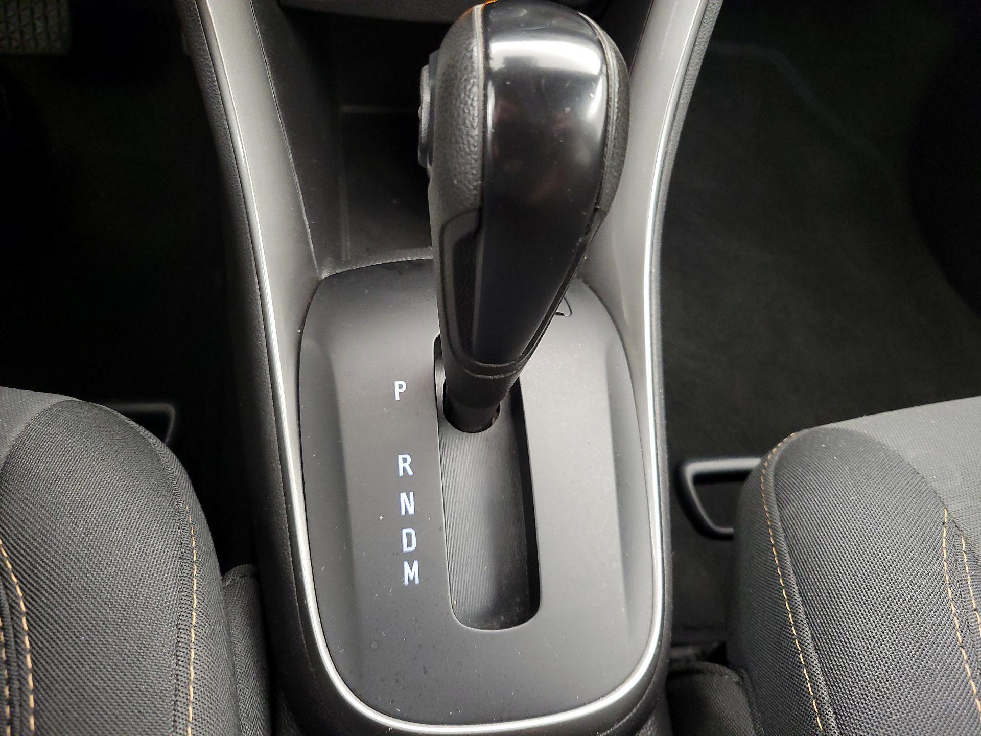Thumbnail: 2019 Chevrolet Trax - 17
