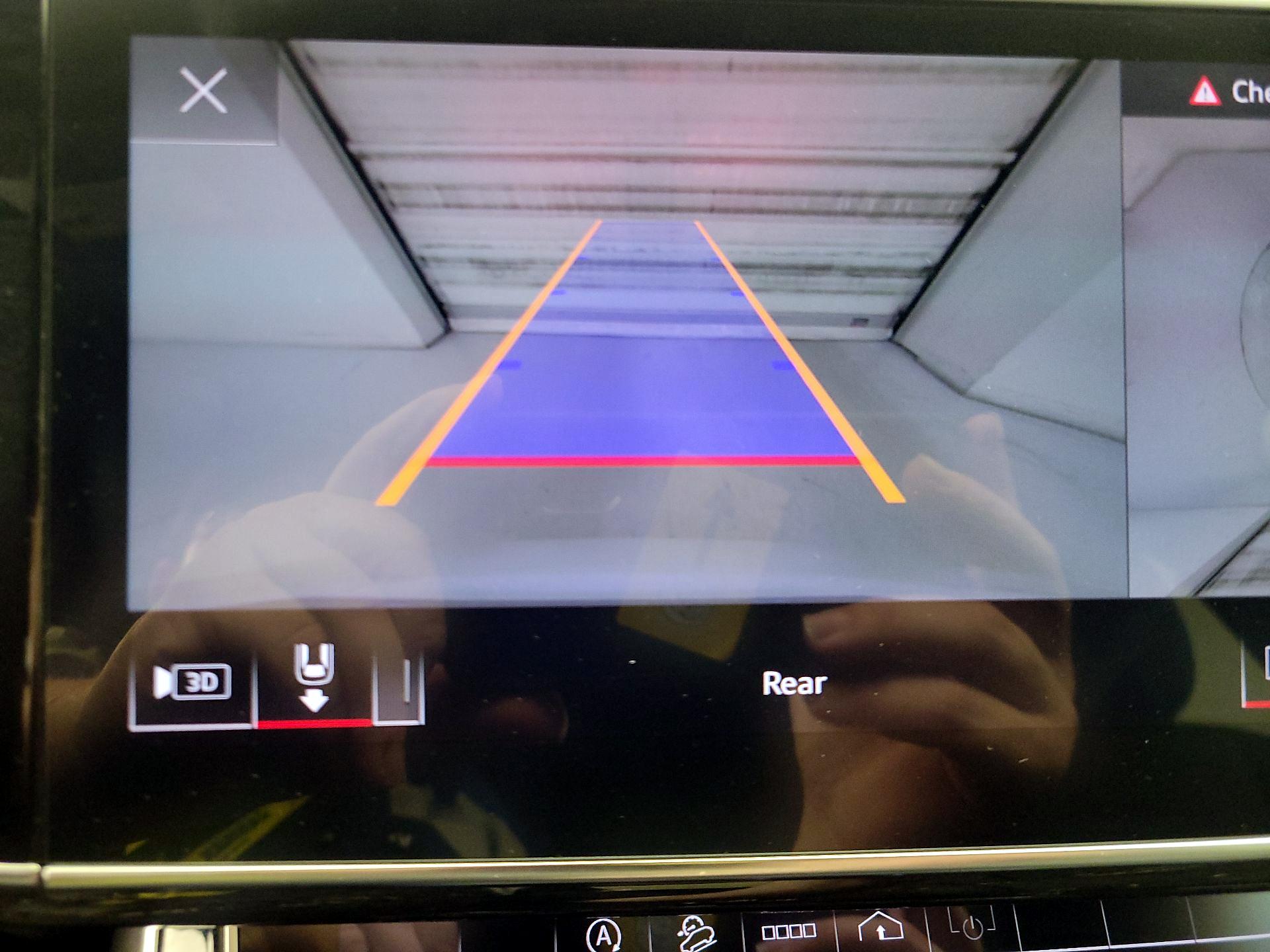 Thumbnail: 2021 Audi Q7 - 15