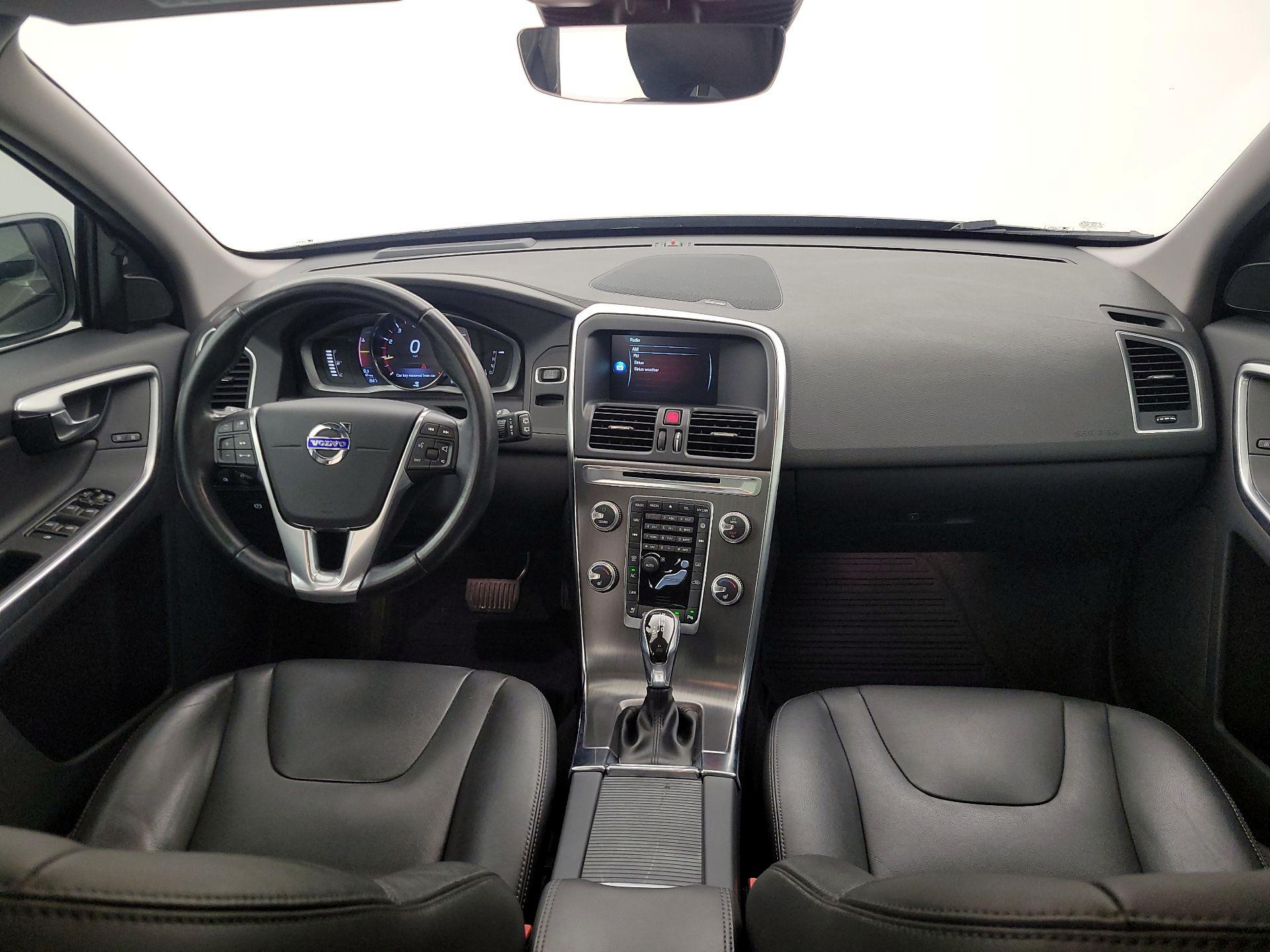 Thumbnail: 2016 Volvo XC60 - 9