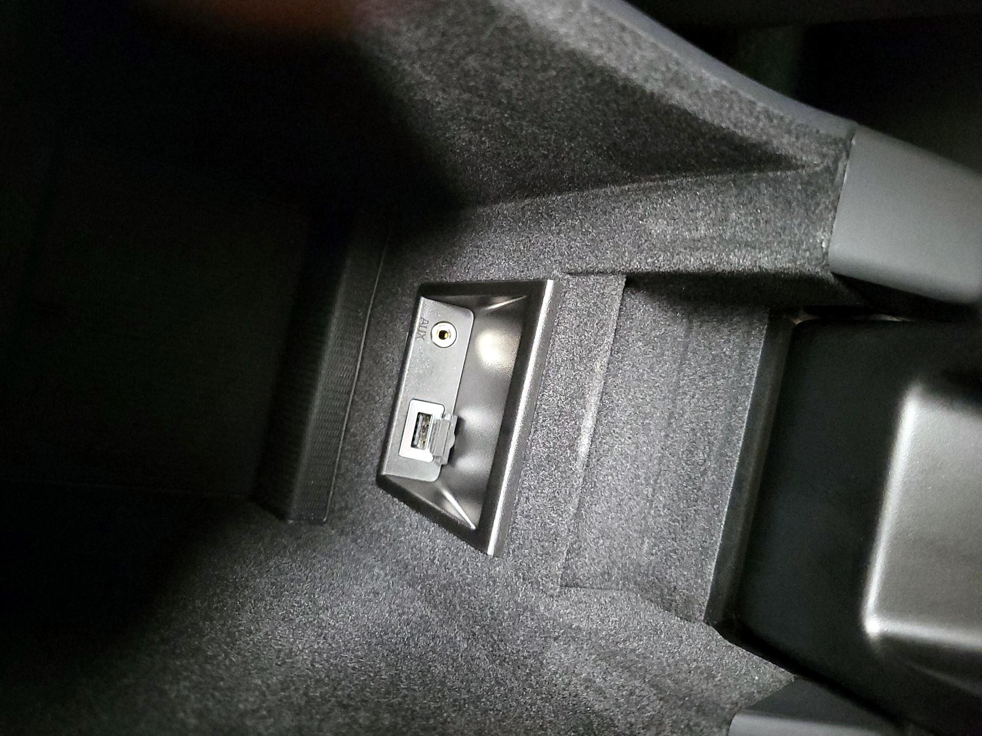 Thumbnail: 2016 Volvo XC60 - 18
