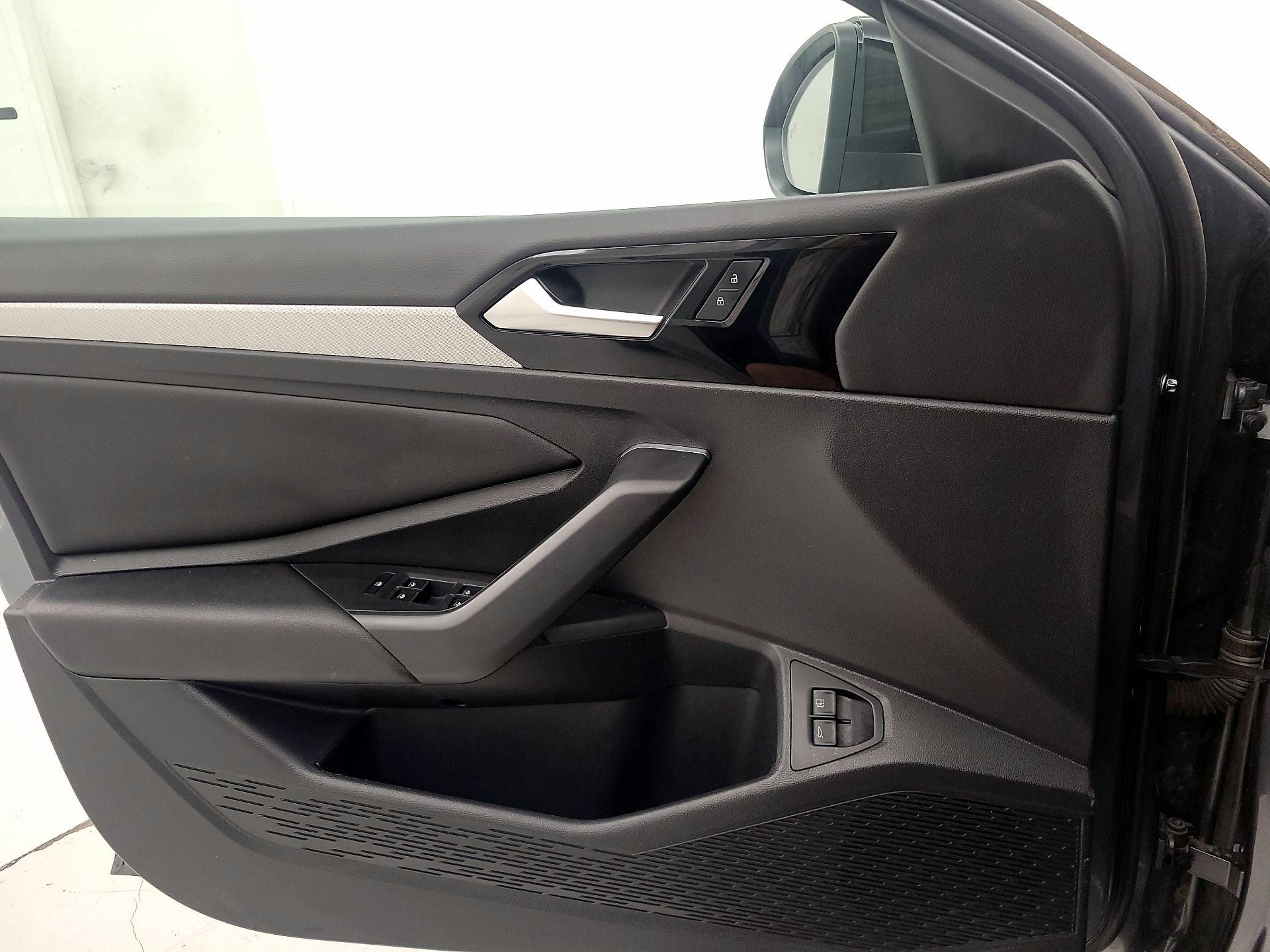 Thumbnail: 2021 Volkswagen Jetta - 12