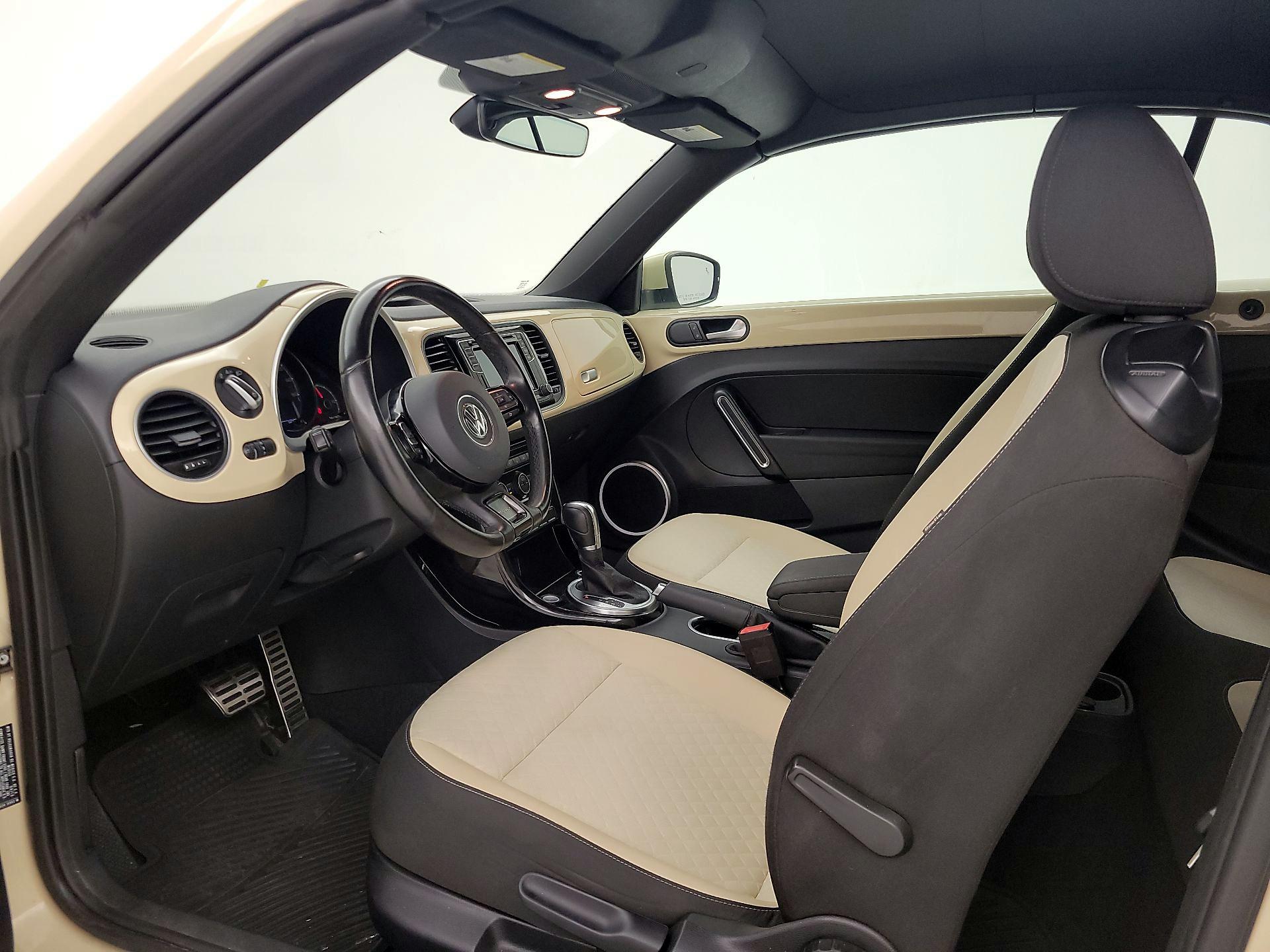Thumbnail: 2019 Volkswagen Beetle - 11