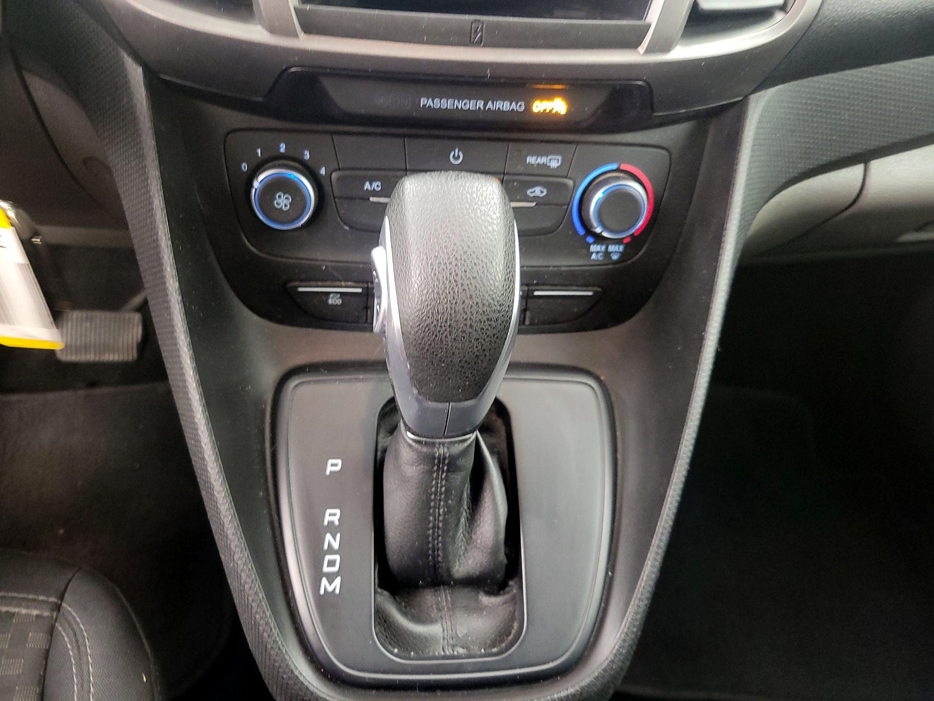 Thumbnail: 2019 Ford Transit Series - 17