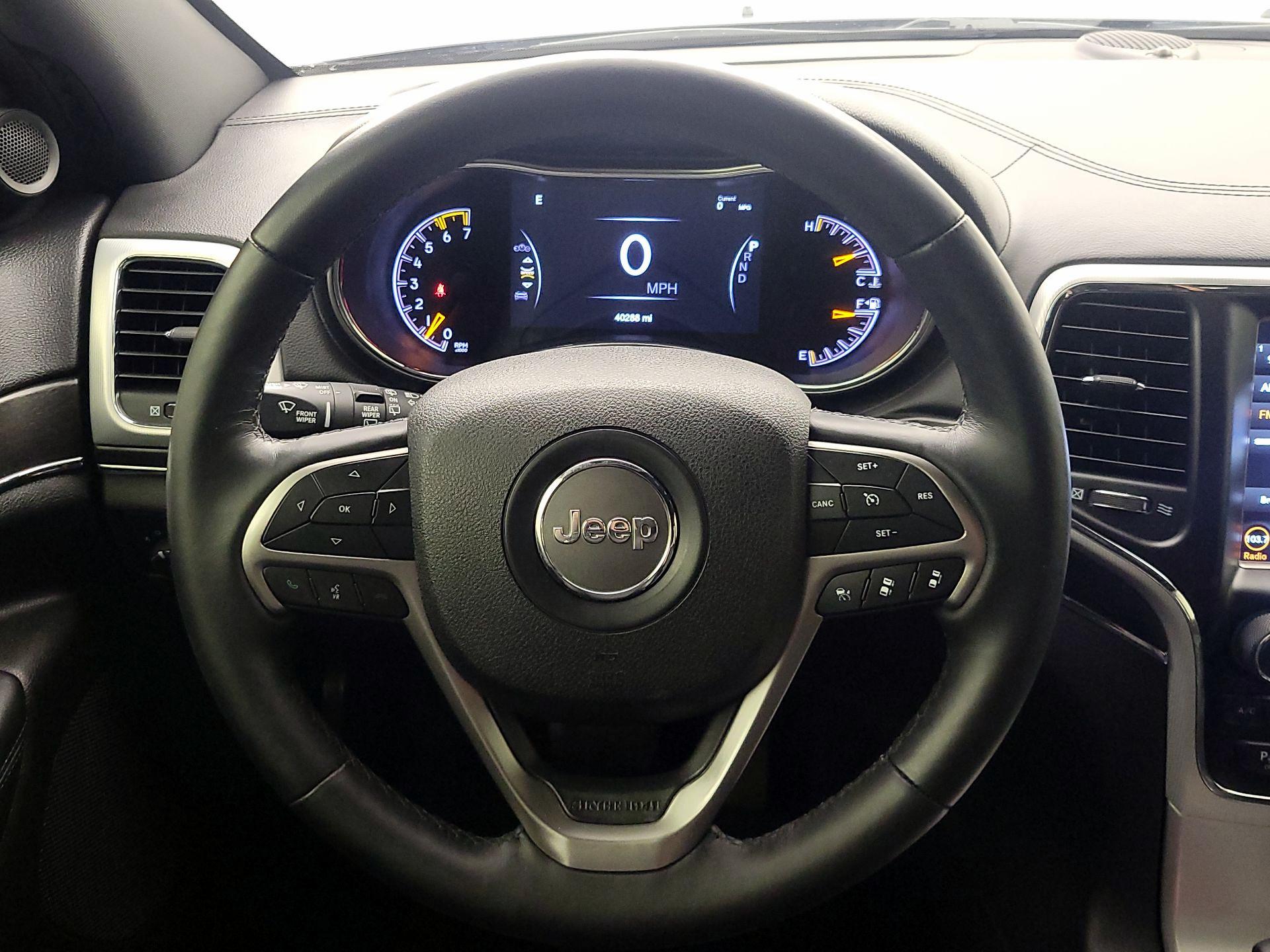 Thumbnail: 2018 Jeep Grand Cherokee - 10