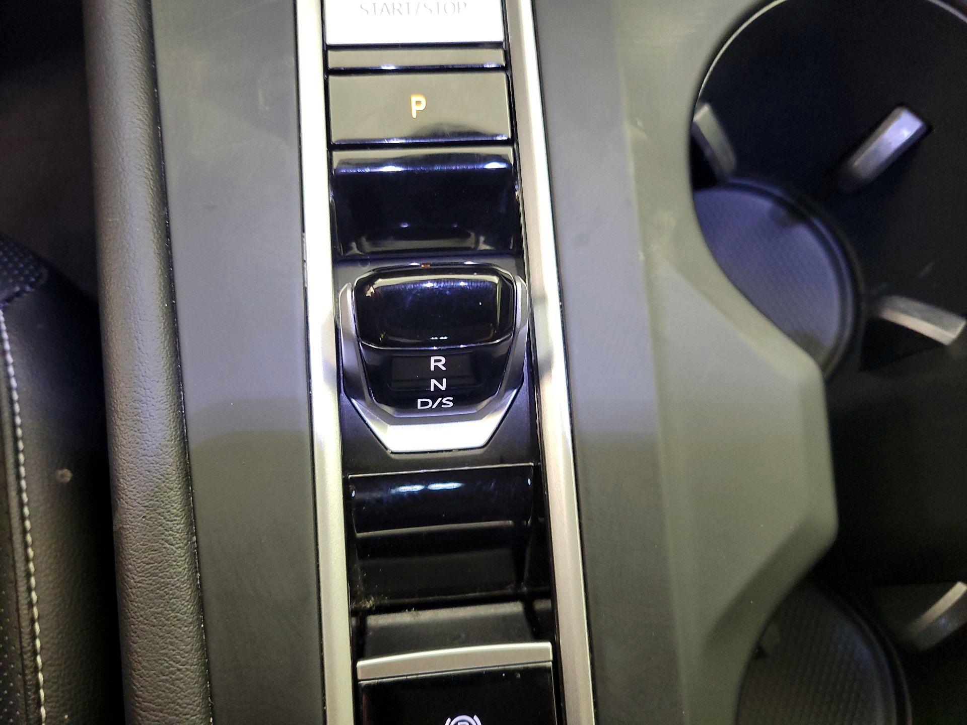 Thumbnail: 2024 Volkswagen Atlas - 17