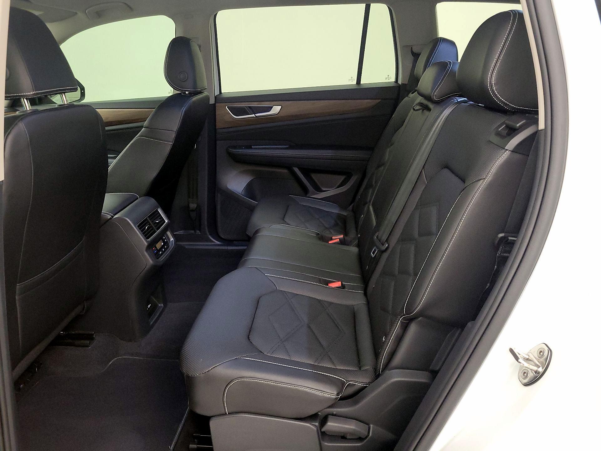 Thumbnail: 2024 Volkswagen Atlas - 19