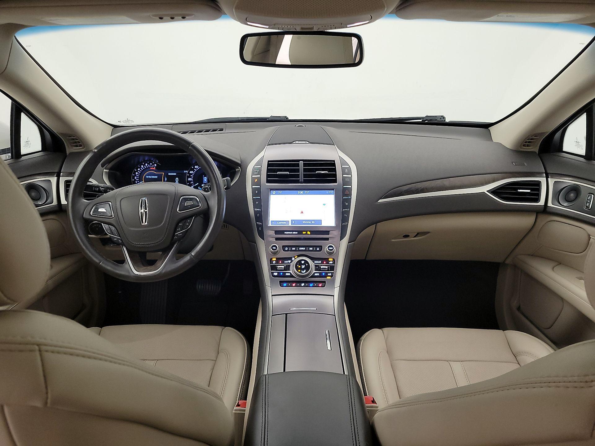 Thumbnail: 2019 Lincoln MKZ - 9