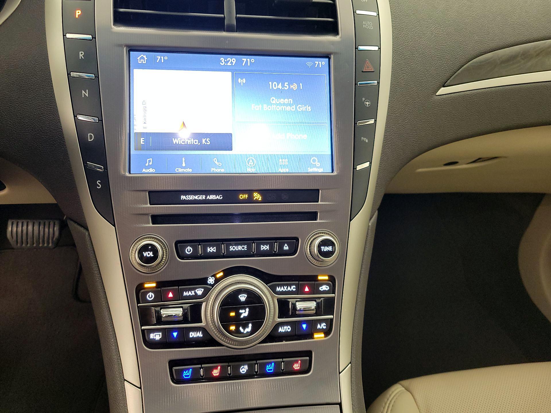 Thumbnail: 2019 Lincoln MKZ - 16