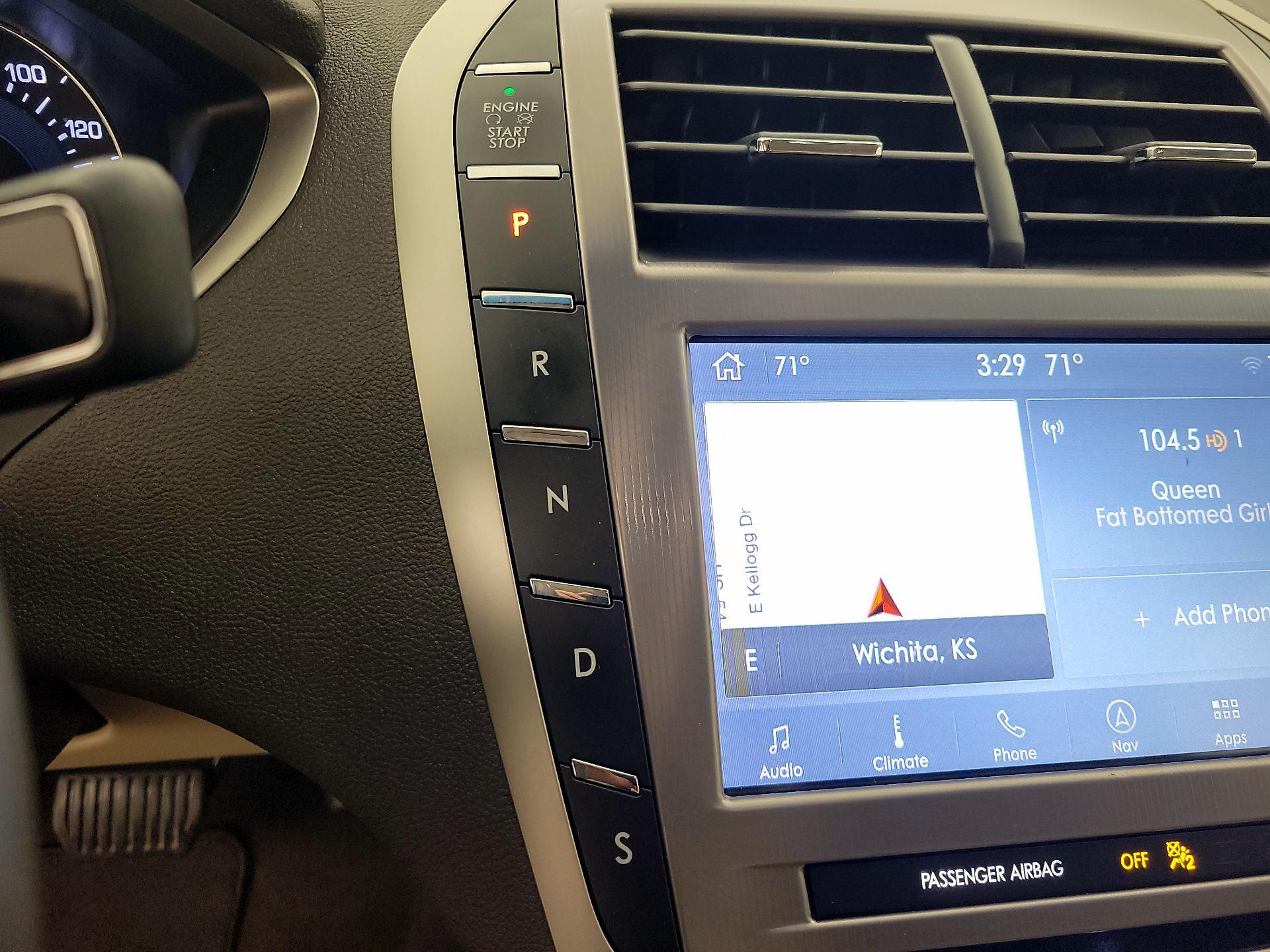Thumbnail: 2019 Lincoln MKZ - 18