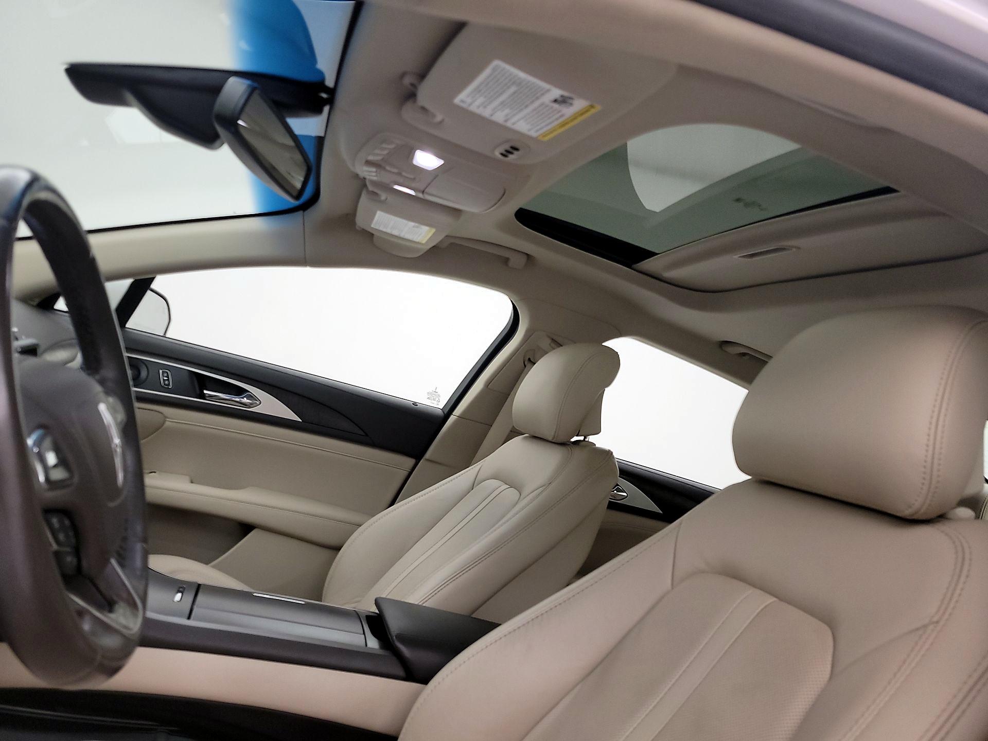 Thumbnail: 2019 Lincoln MKZ - 20