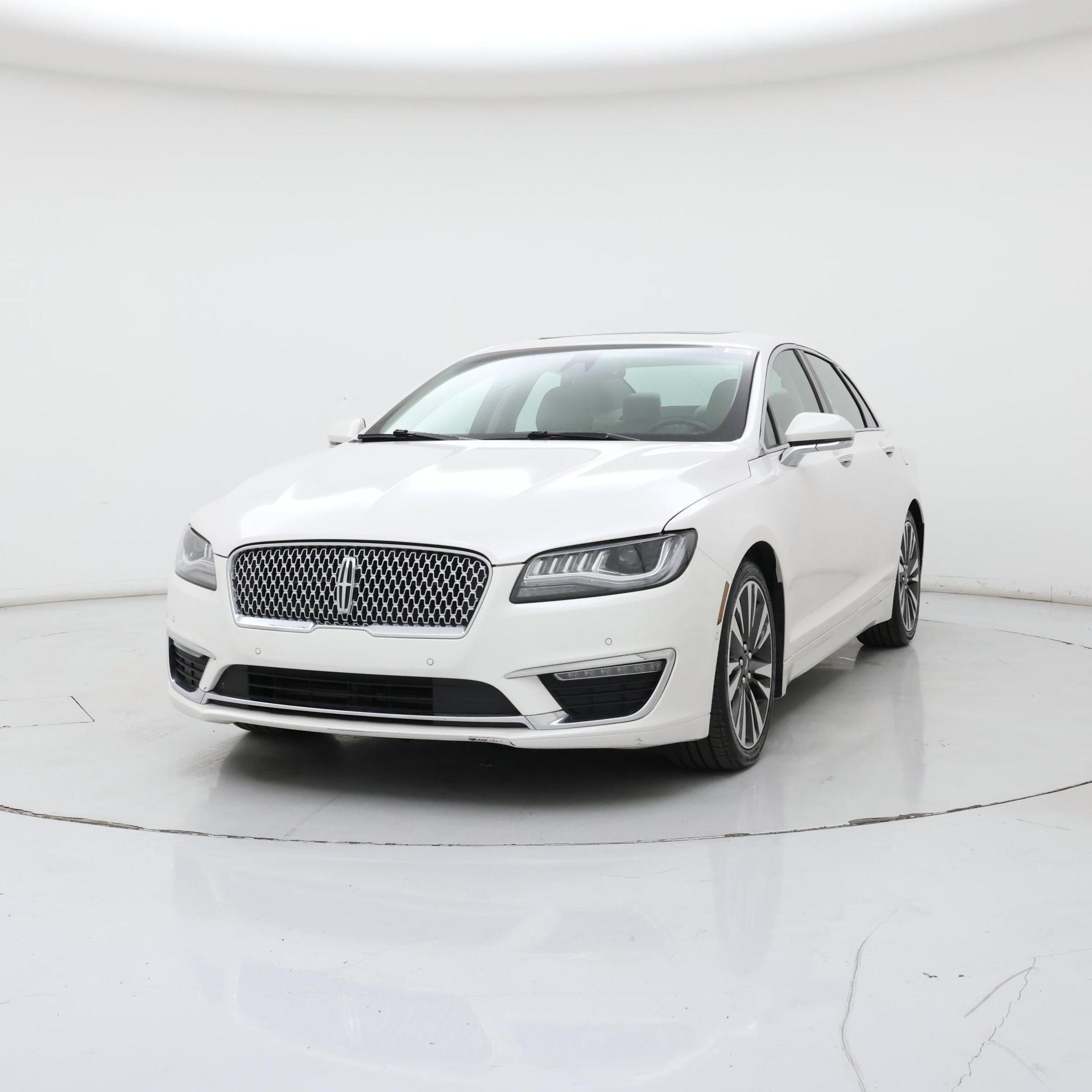 Thumbnail: 2019 Lincoln MKZ - 4