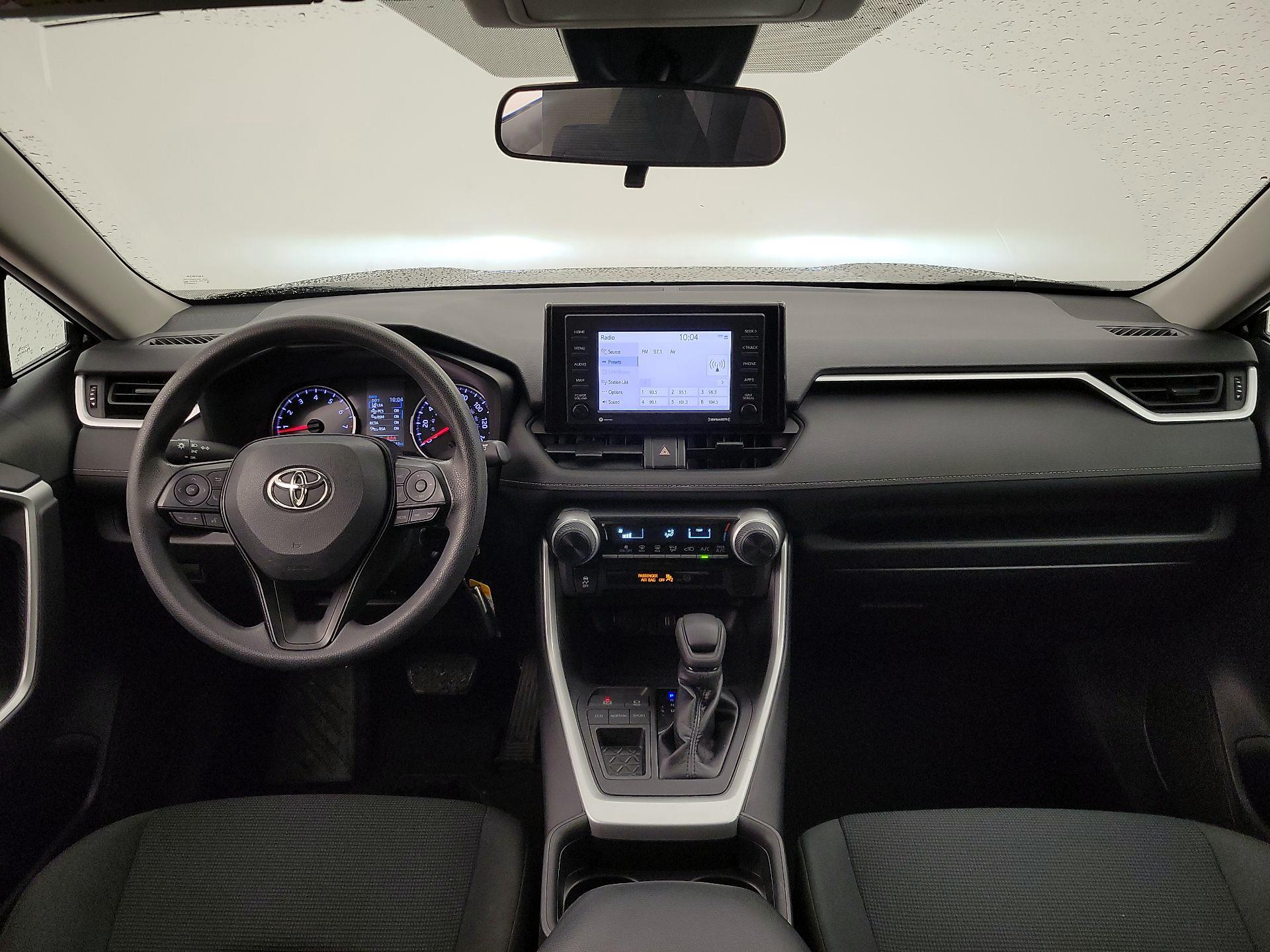 Thumbnail: 2021 Toyota RAV4 - 9