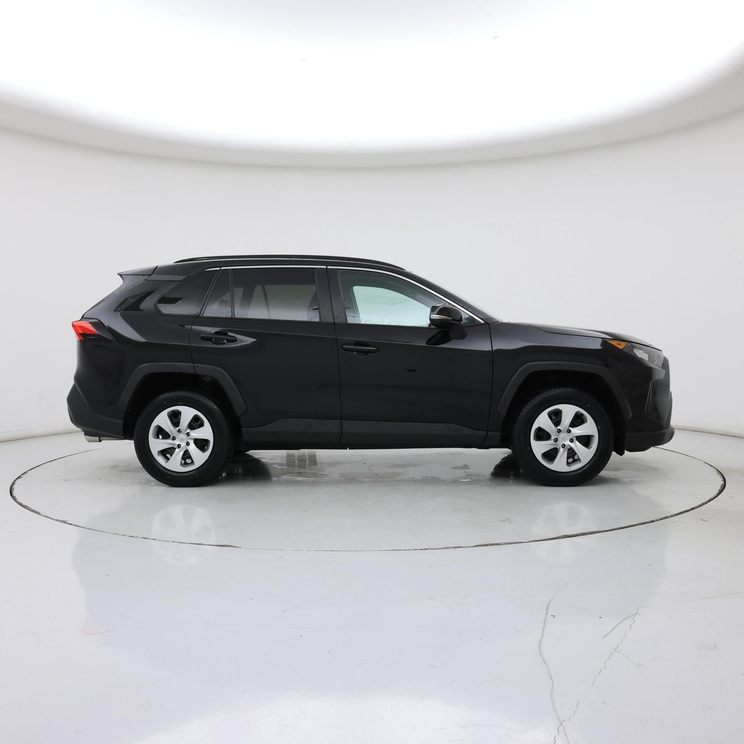 Thumbnail: 2021 Toyota RAV4 - 7