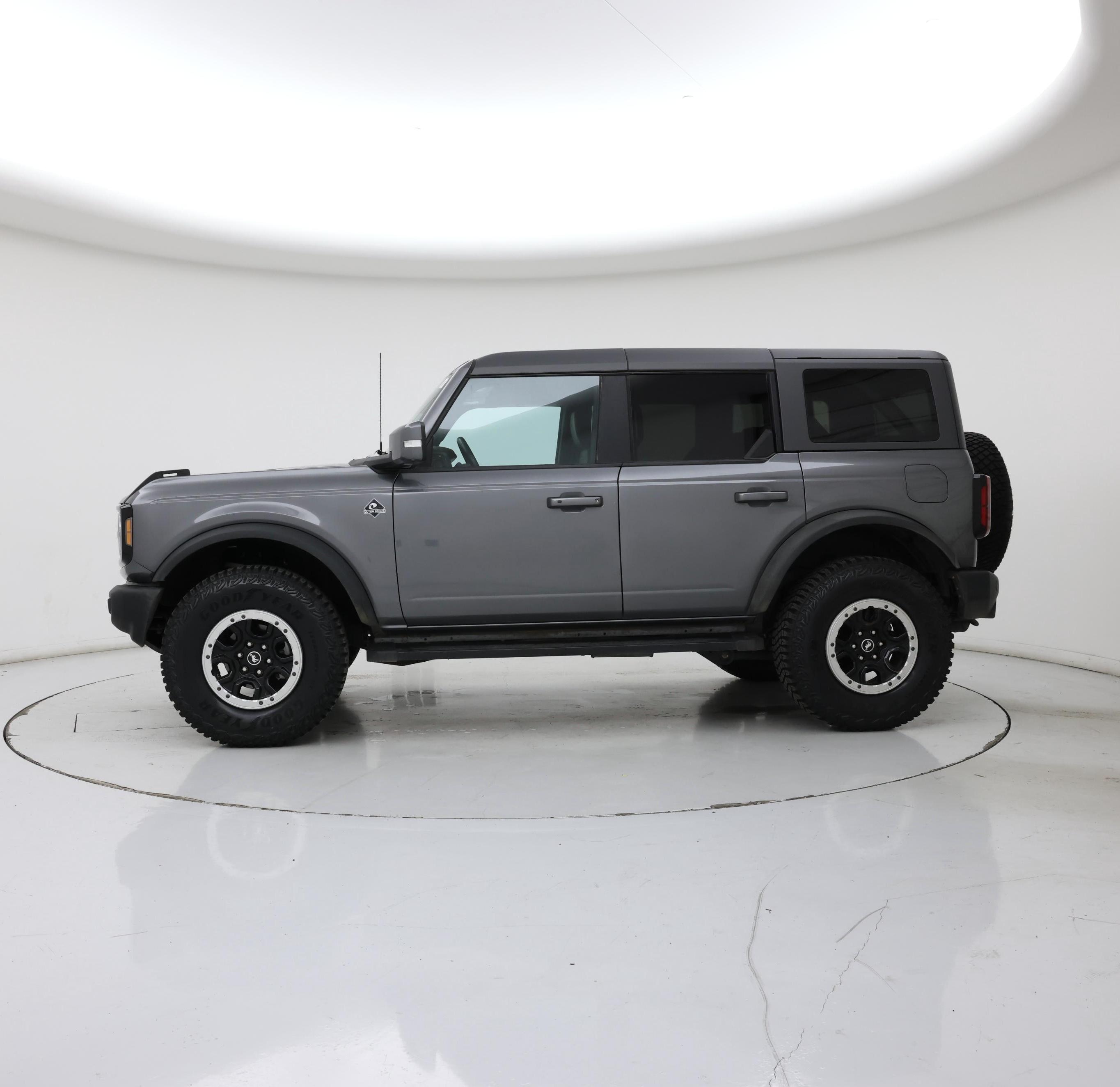 Thumbnail: 2022 Ford Bronco - 3