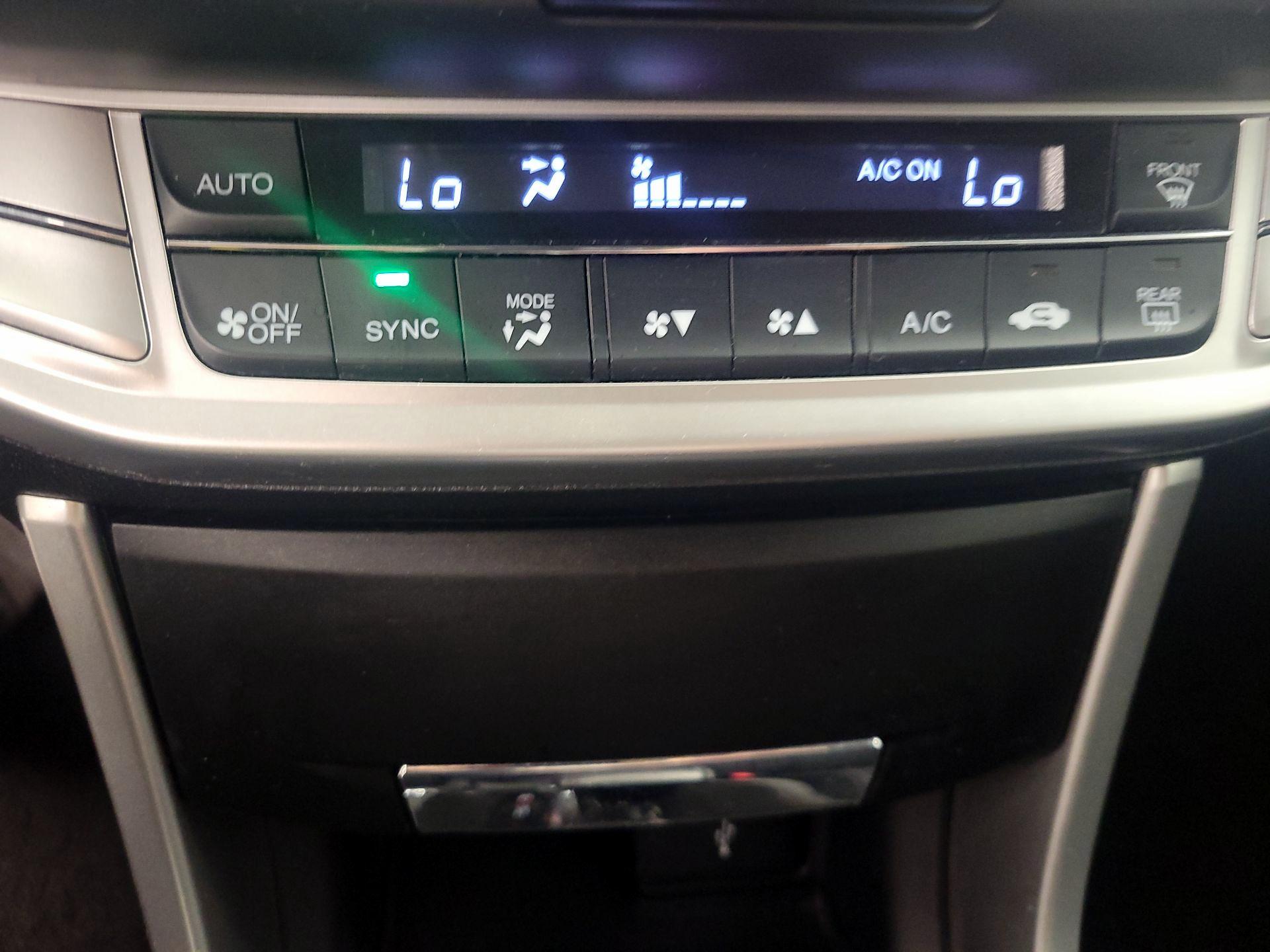 Thumbnail: 2015 Honda Accord - 16