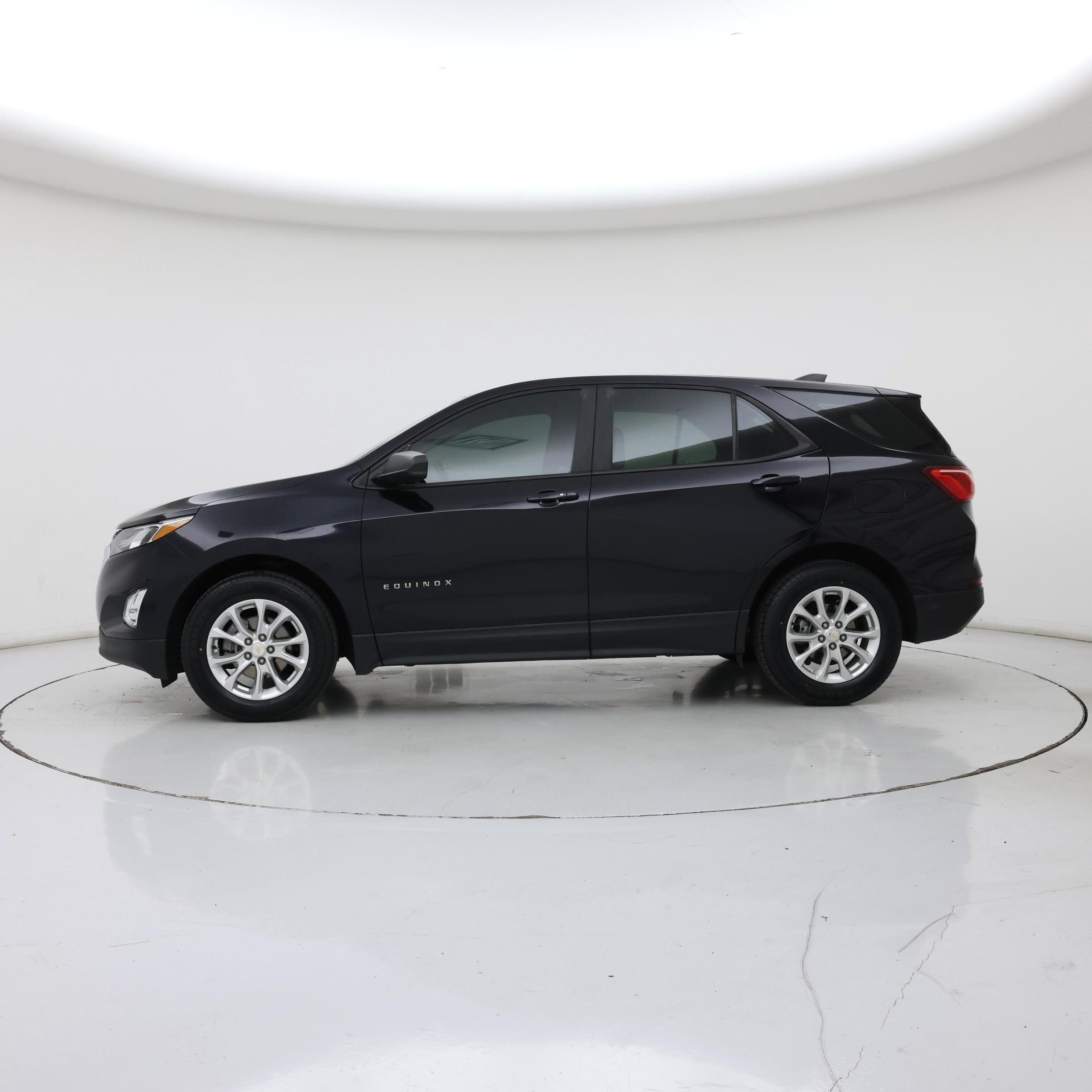 Thumbnail: 2021 Chevrolet Equinox - 3