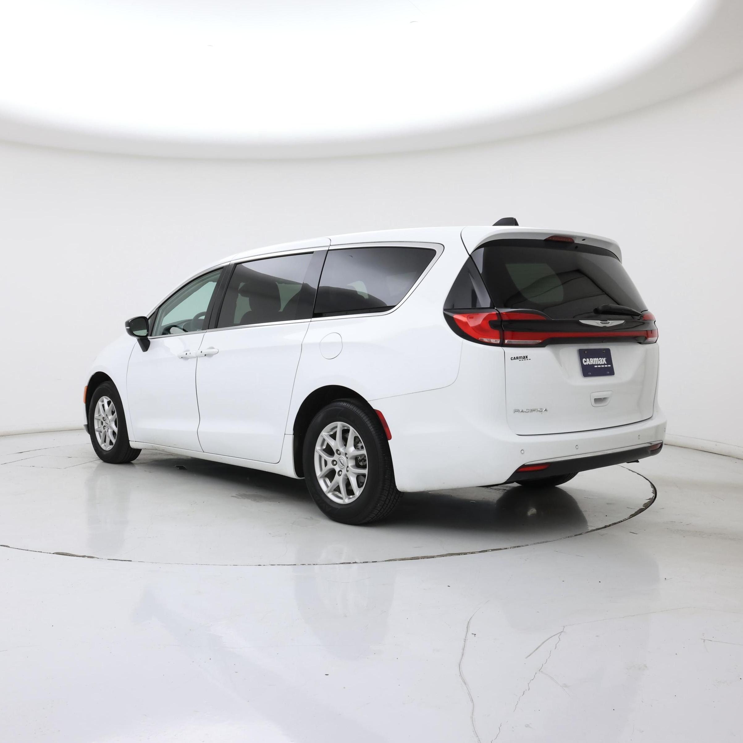 Thumbnail: 2024 Chrysler Pacifica - 2