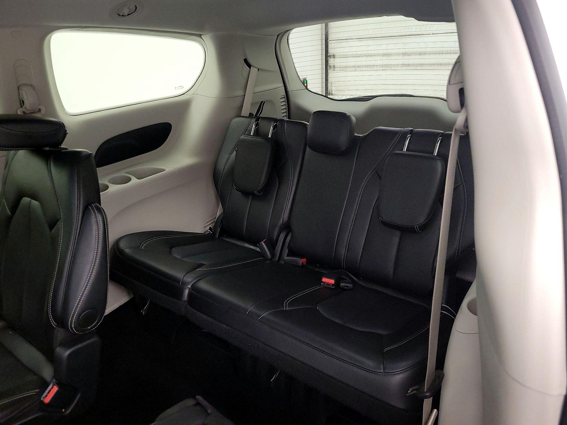 Thumbnail: 2024 Chrysler Pacifica - 20