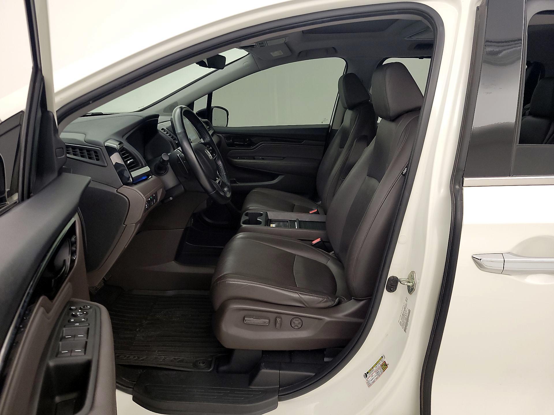 Thumbnail: 2019 Honda Odyssey - 11