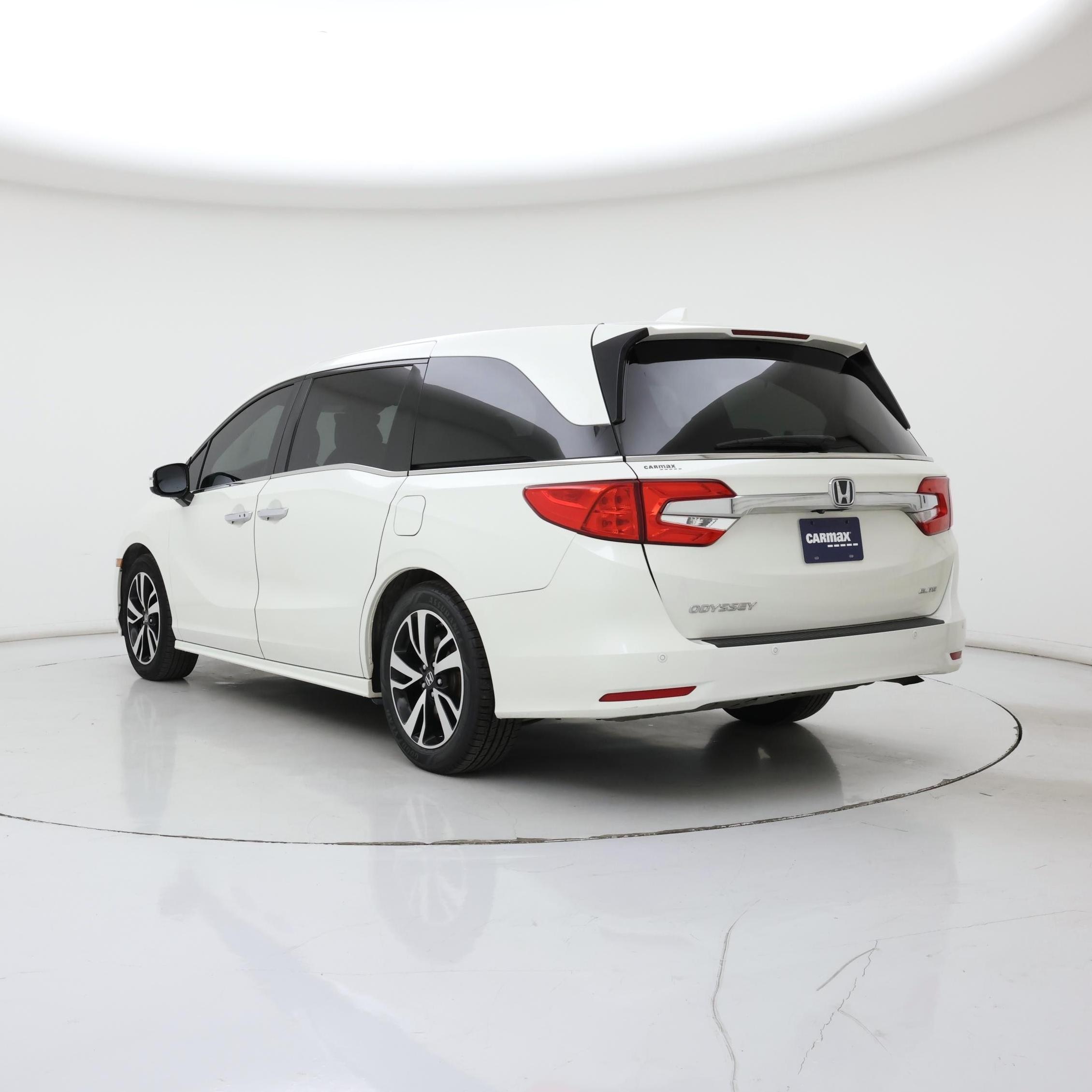Thumbnail: 2019 Honda Odyssey - 2