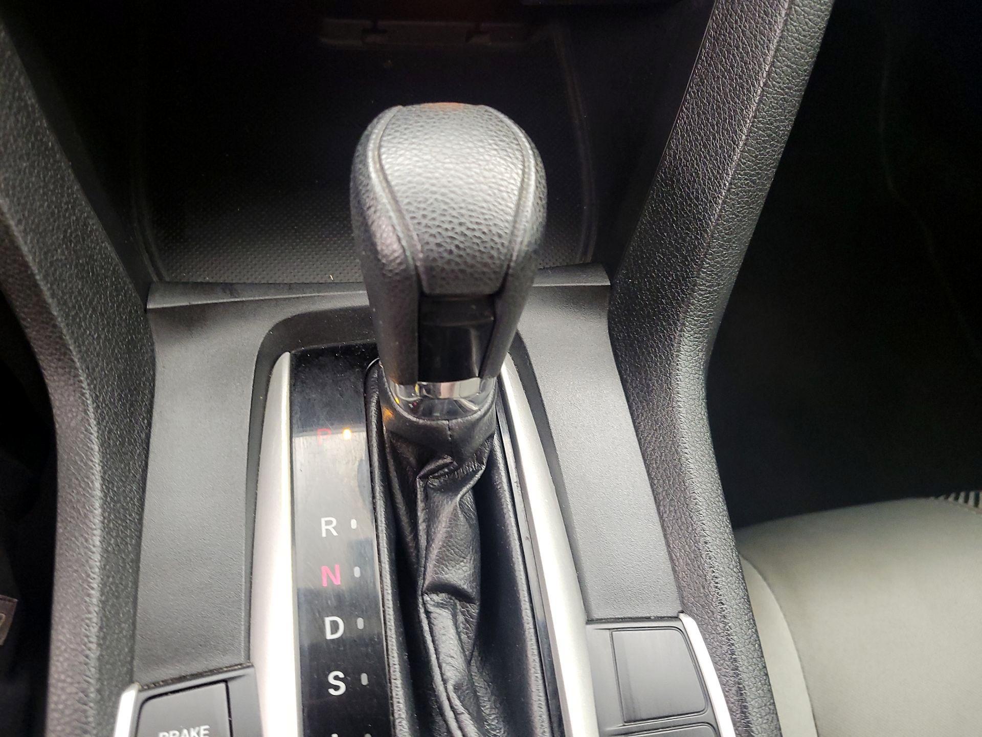 Thumbnail: 2018 Honda Civic - 17