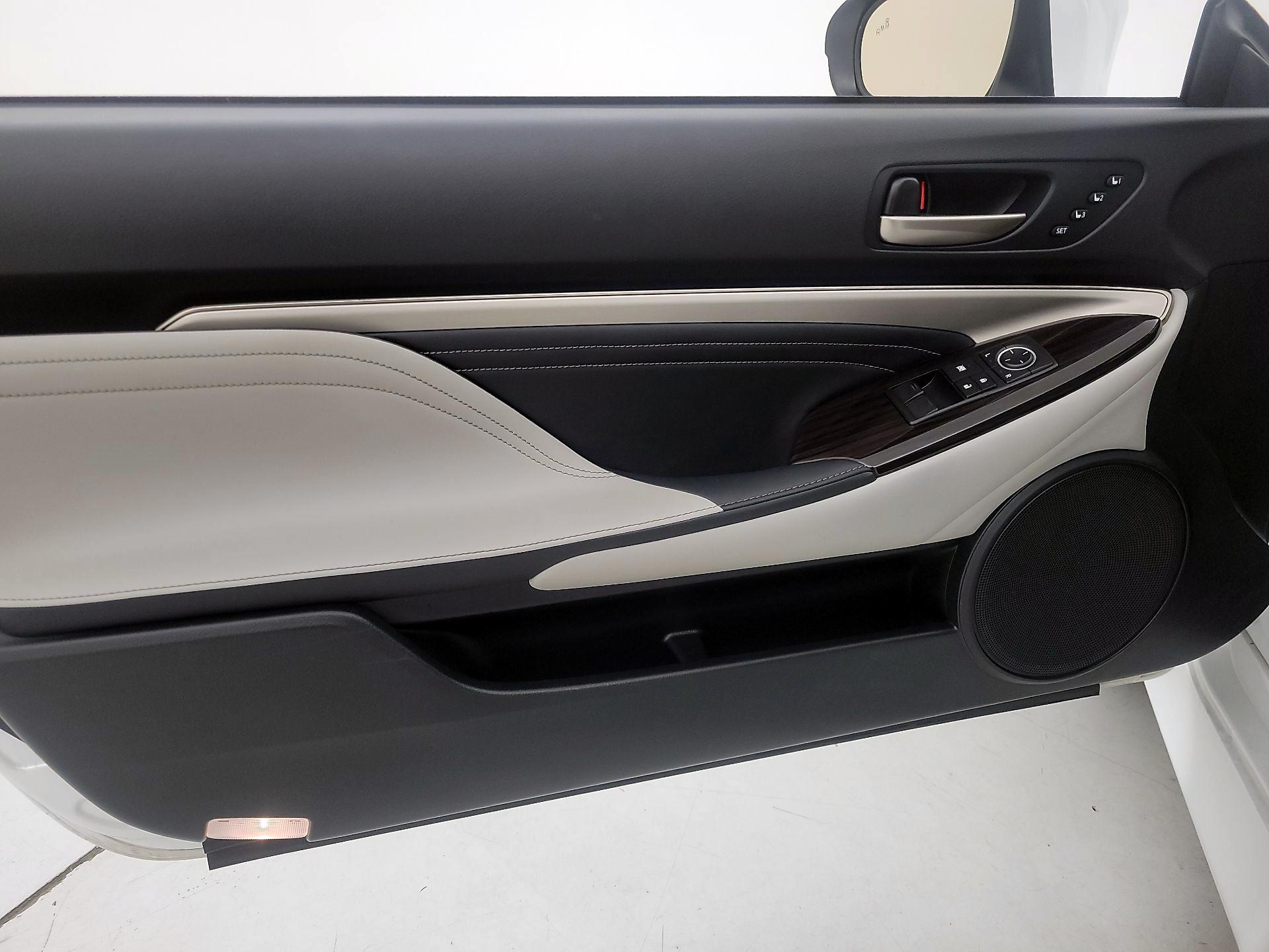 Thumbnail: 2015 Lexus RC - 12
