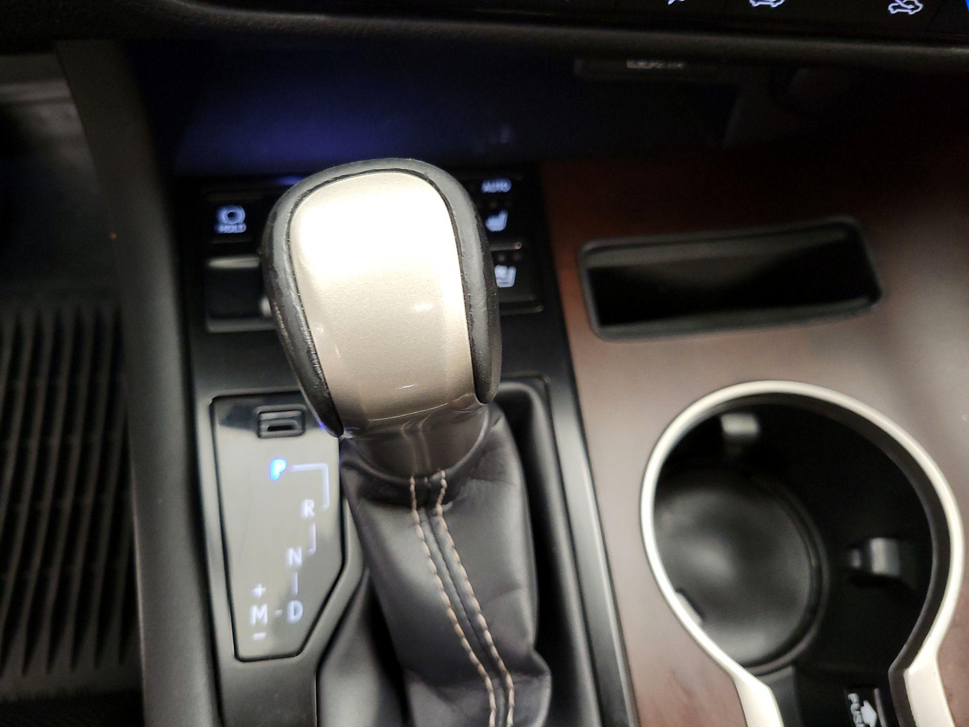 Thumbnail: 2020 Lexus RX - 17