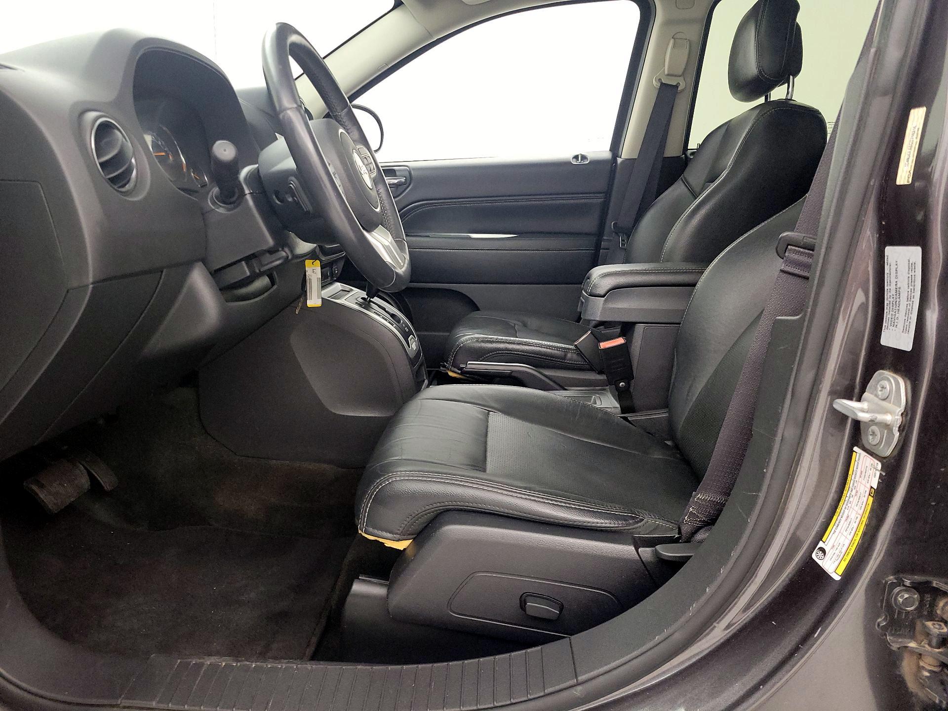 Thumbnail: 2016 Jeep Compass - 11