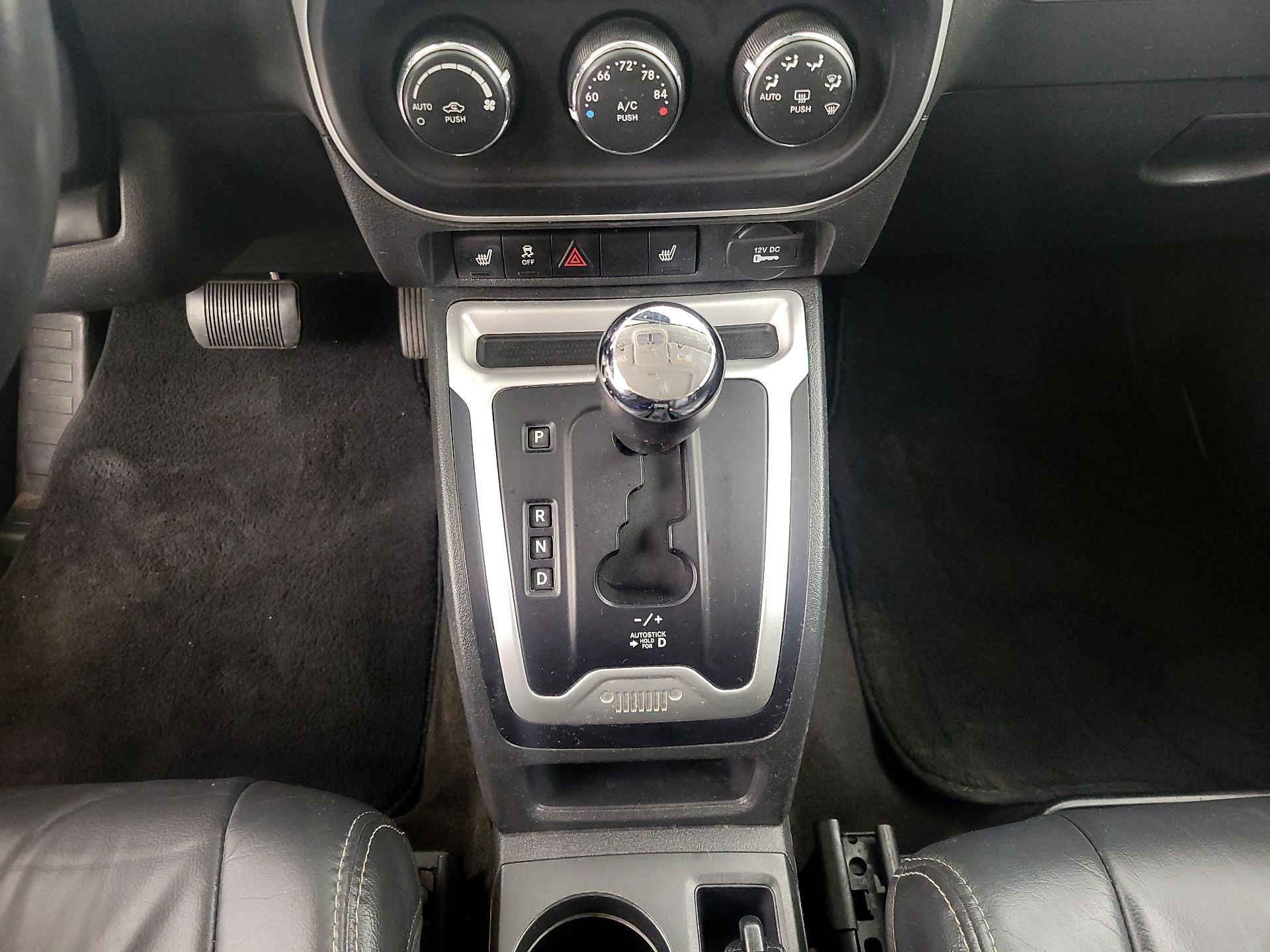 Thumbnail: 2016 Jeep Compass - 15