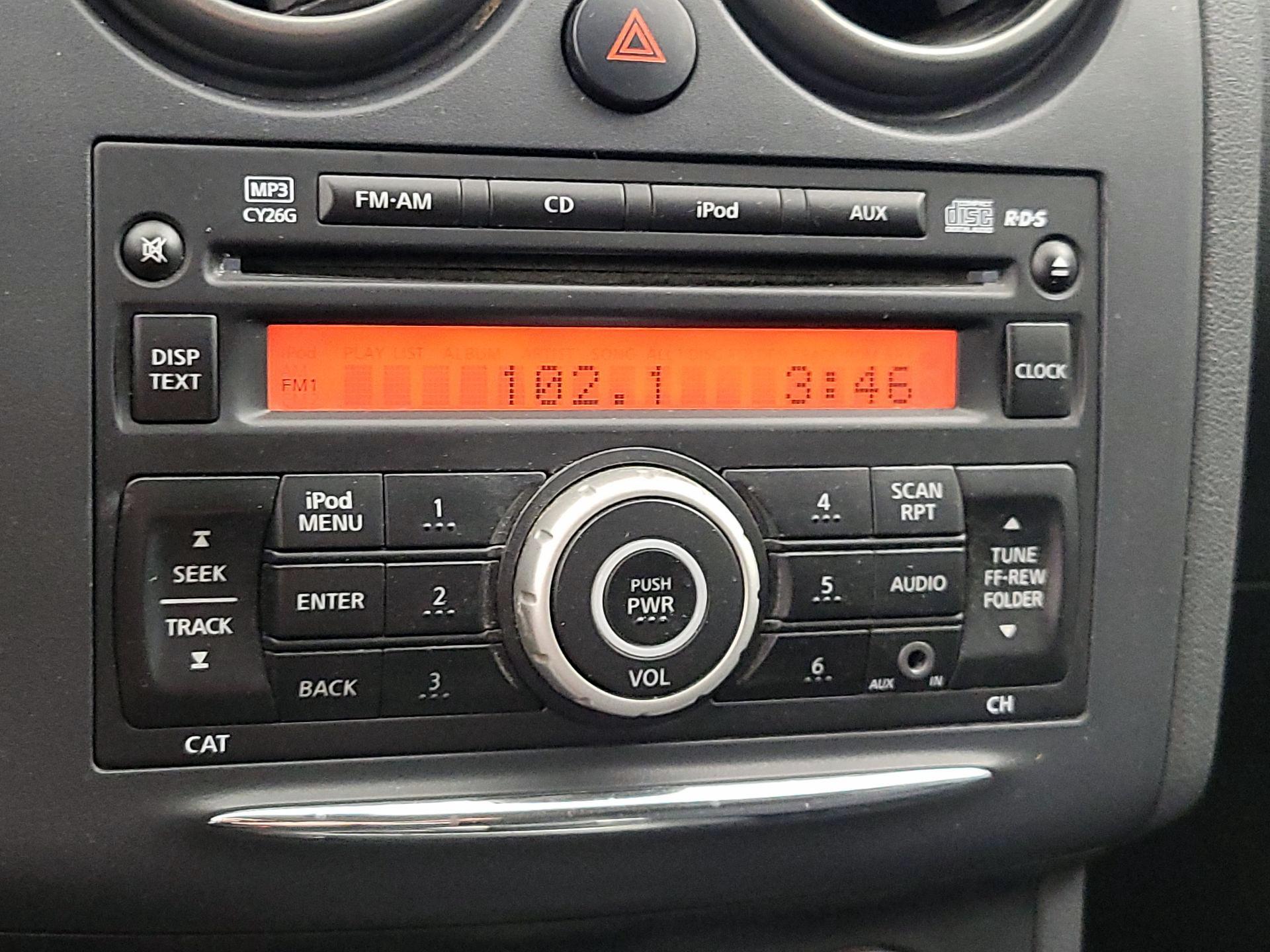 Thumbnail: 2015 Nissan Rogue - 14