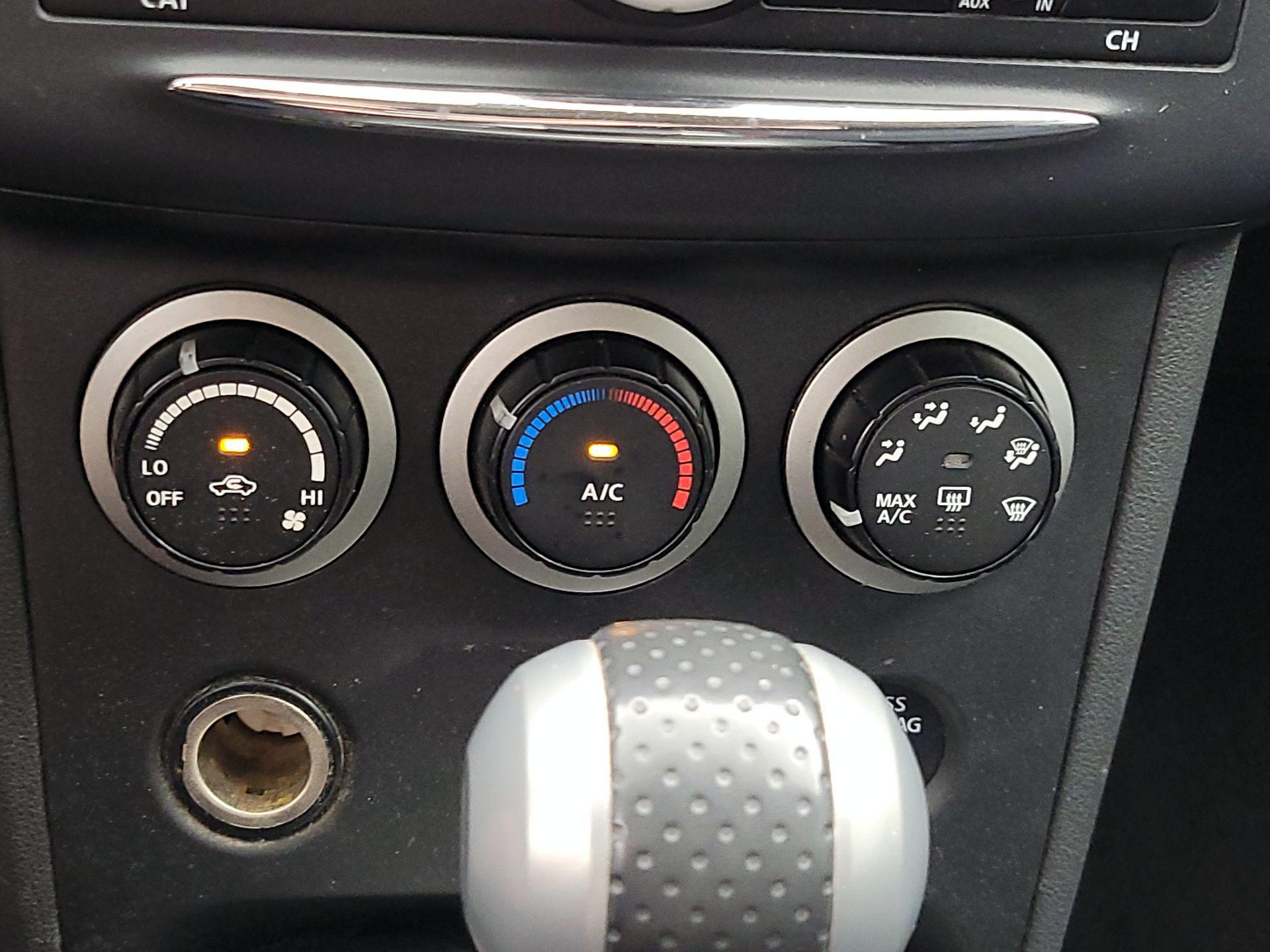 Thumbnail: 2015 Nissan Rogue - 15