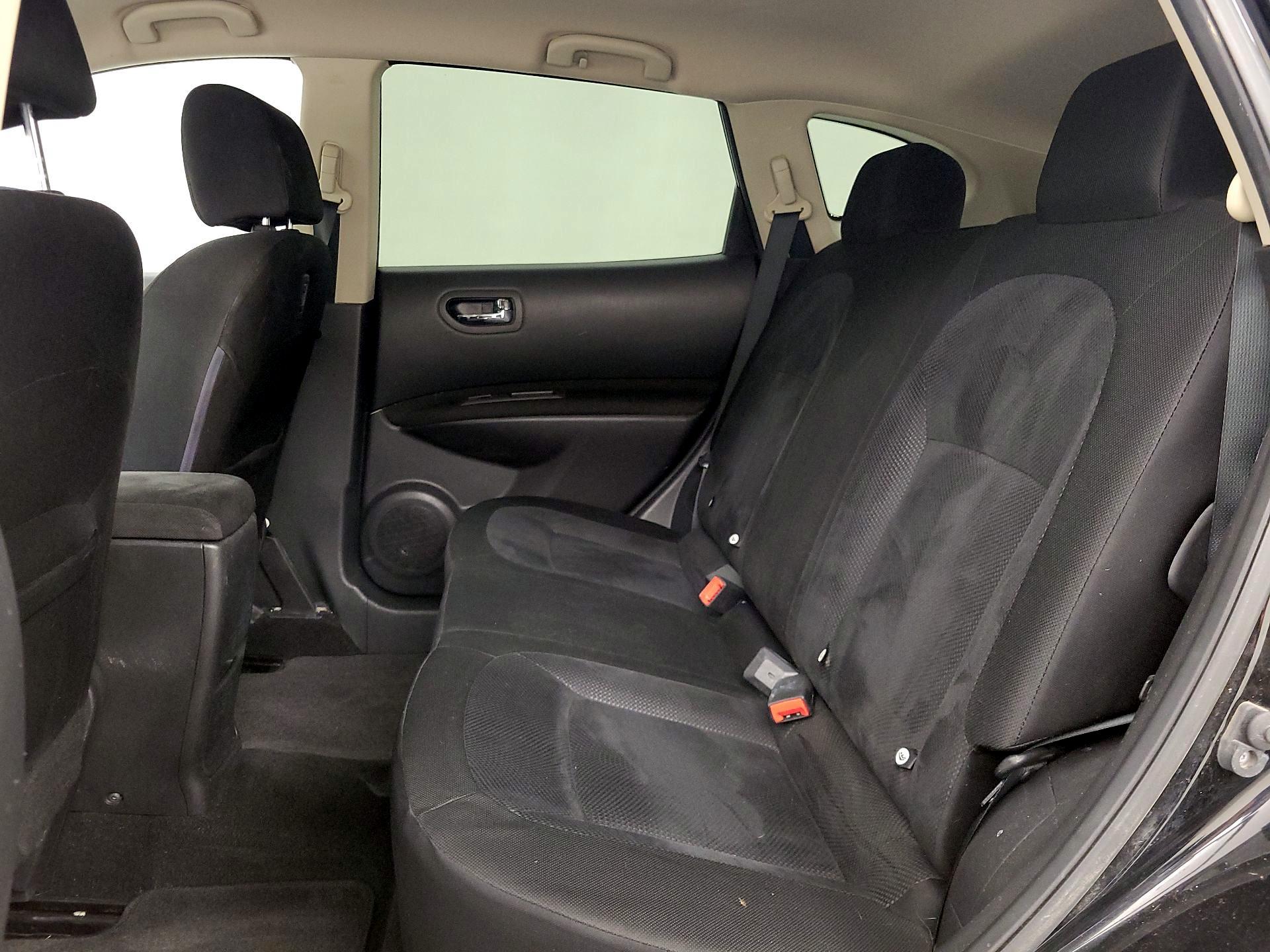 Thumbnail: 2015 Nissan Rogue - 17