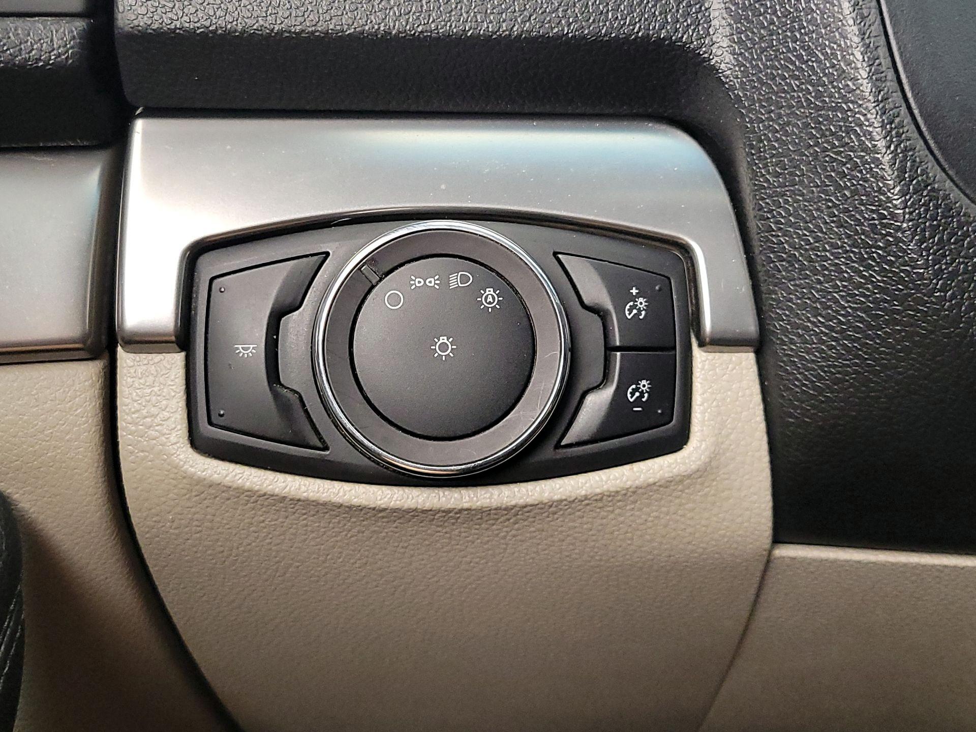 Thumbnail: 2019 Ford Explorer - 13