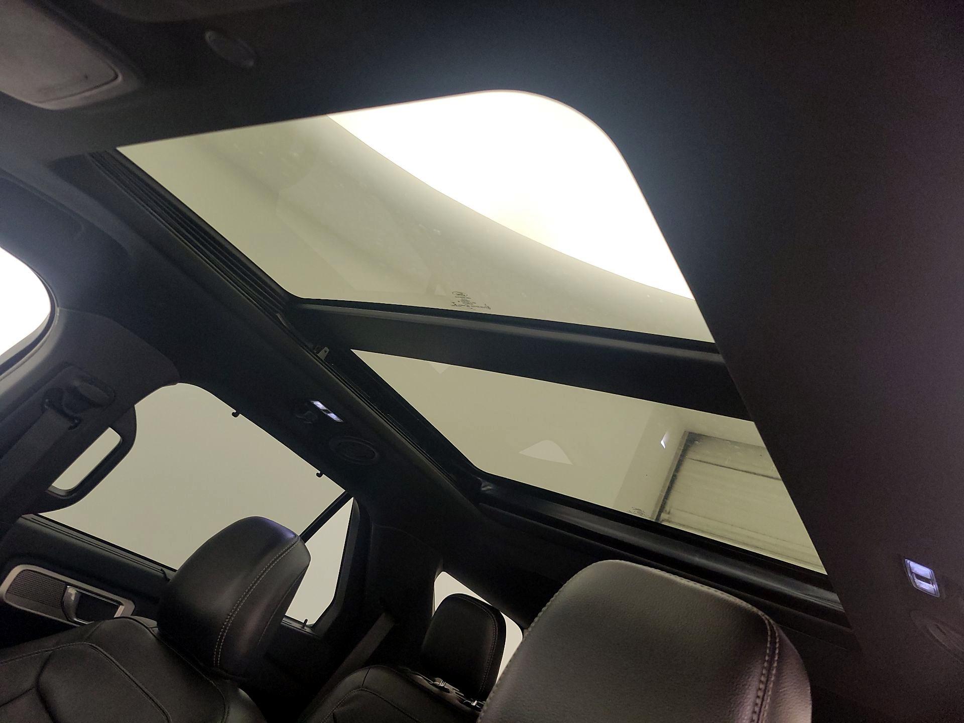 Thumbnail: 2020 Ford Explorer - 20