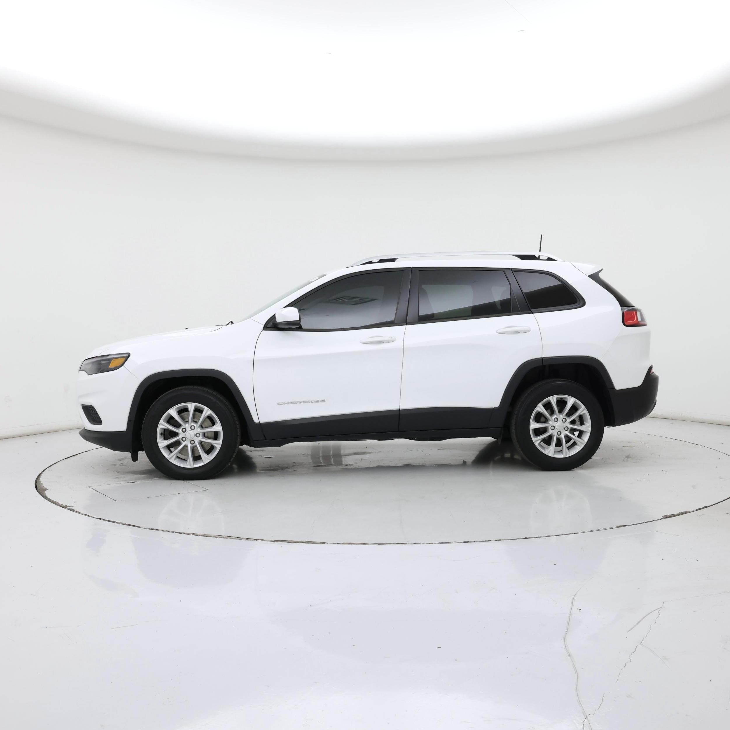 Thumbnail: 2021 Jeep Cherokee - 3