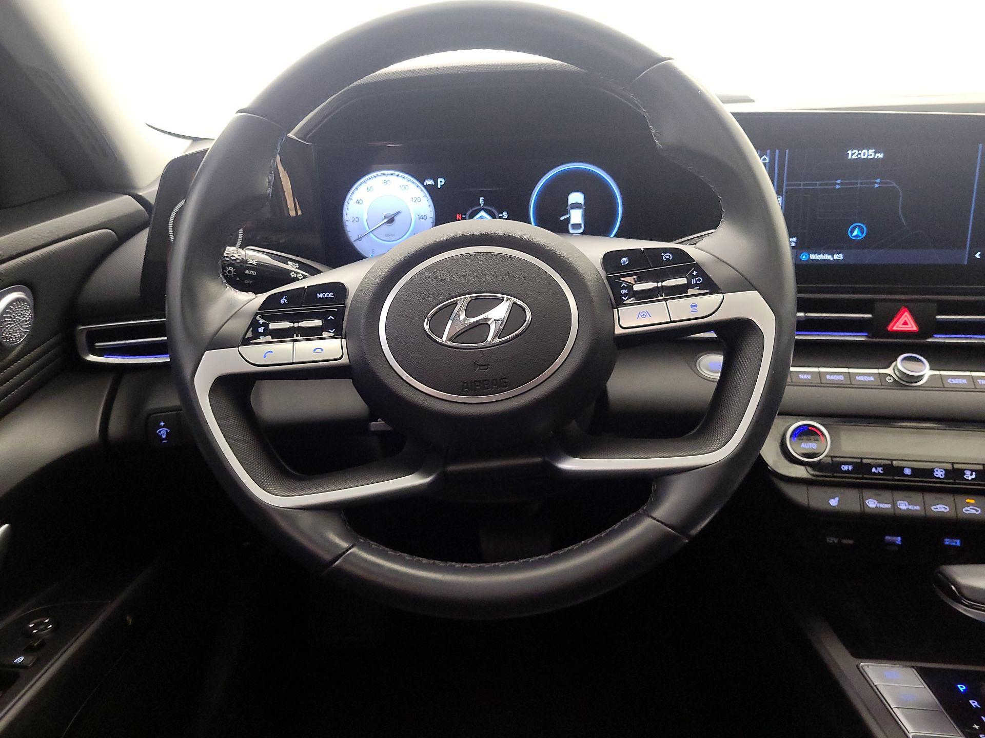 Thumbnail: 2022 Hyundai Elantra - 10