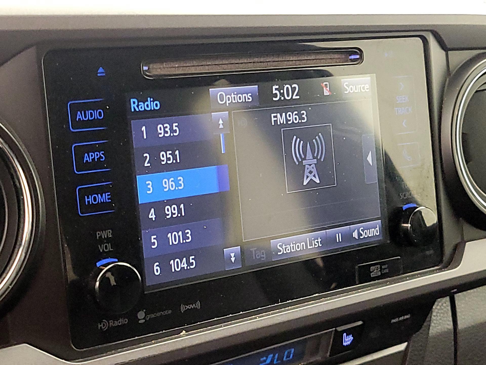 Thumbnail: 2019 Toyota Tacoma - 16