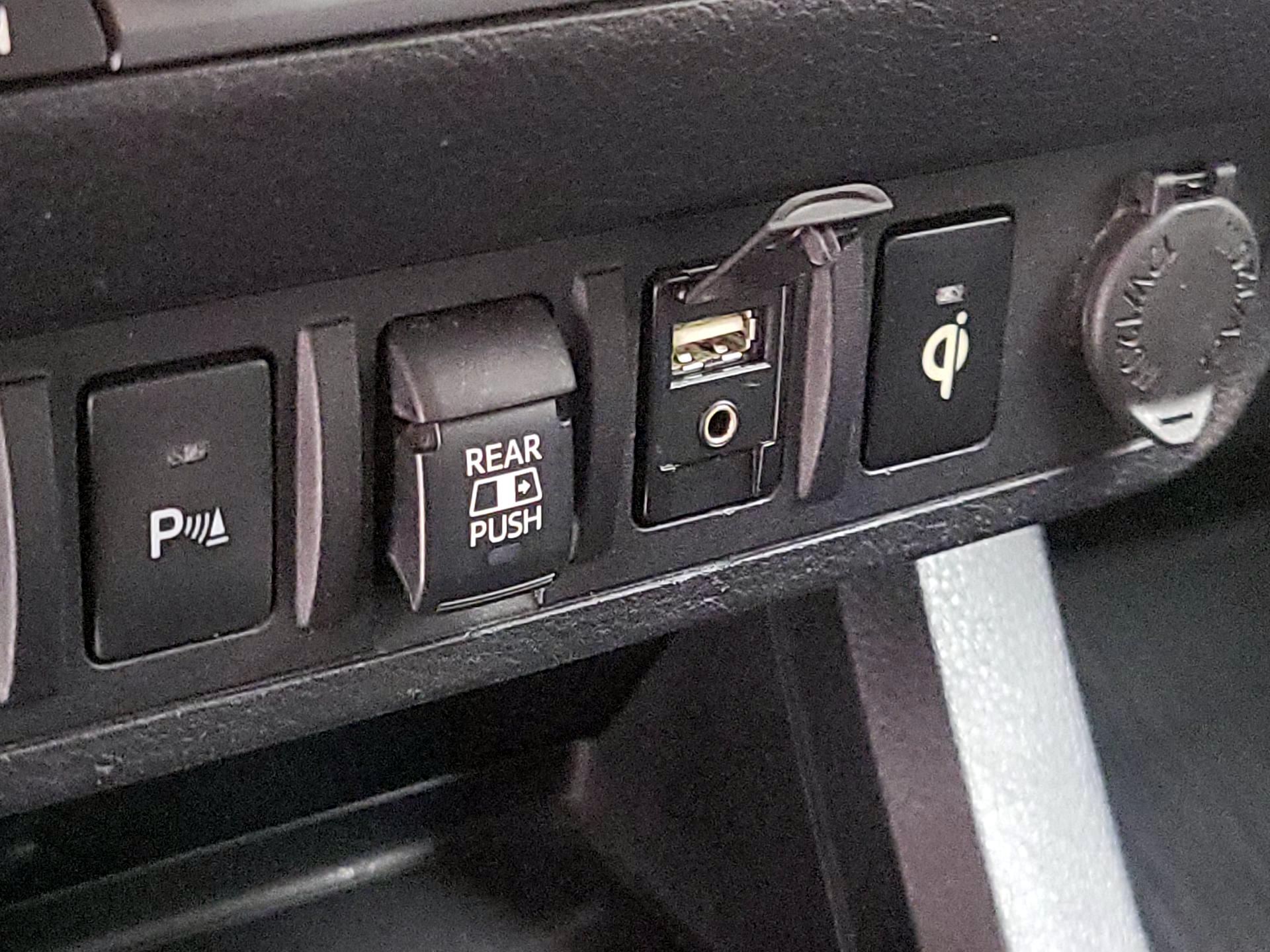 Thumbnail: 2019 Toyota Tacoma - 19