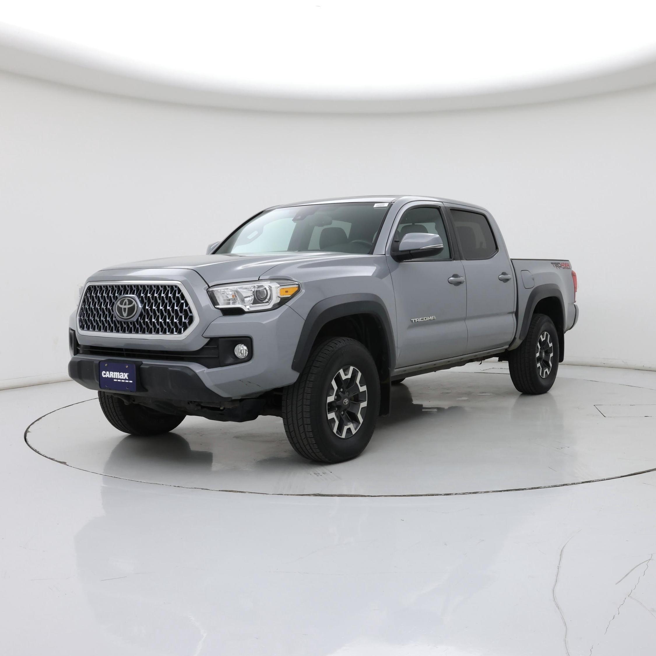 Thumbnail: 2019 Toyota Tacoma - 4