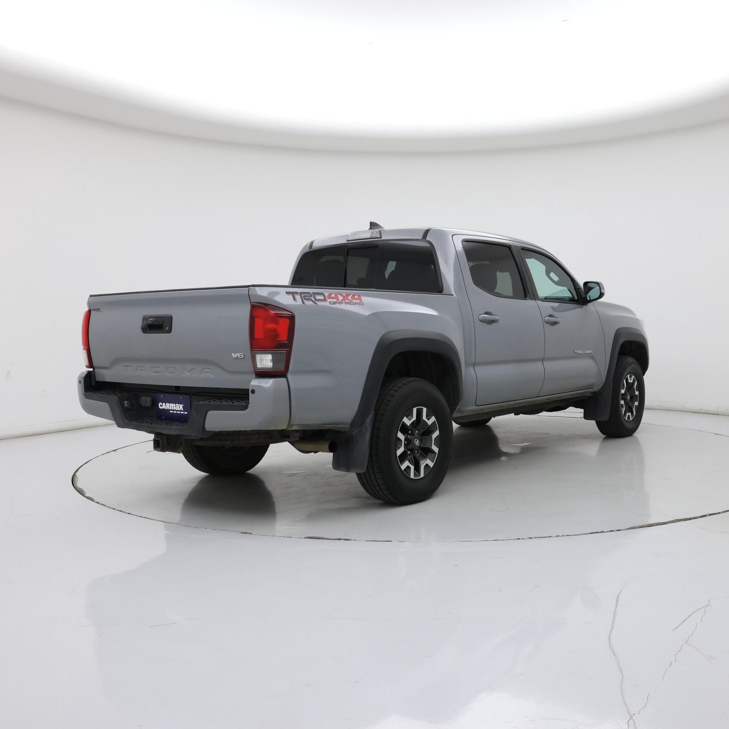 Thumbnail: 2019 Toyota Tacoma - 8