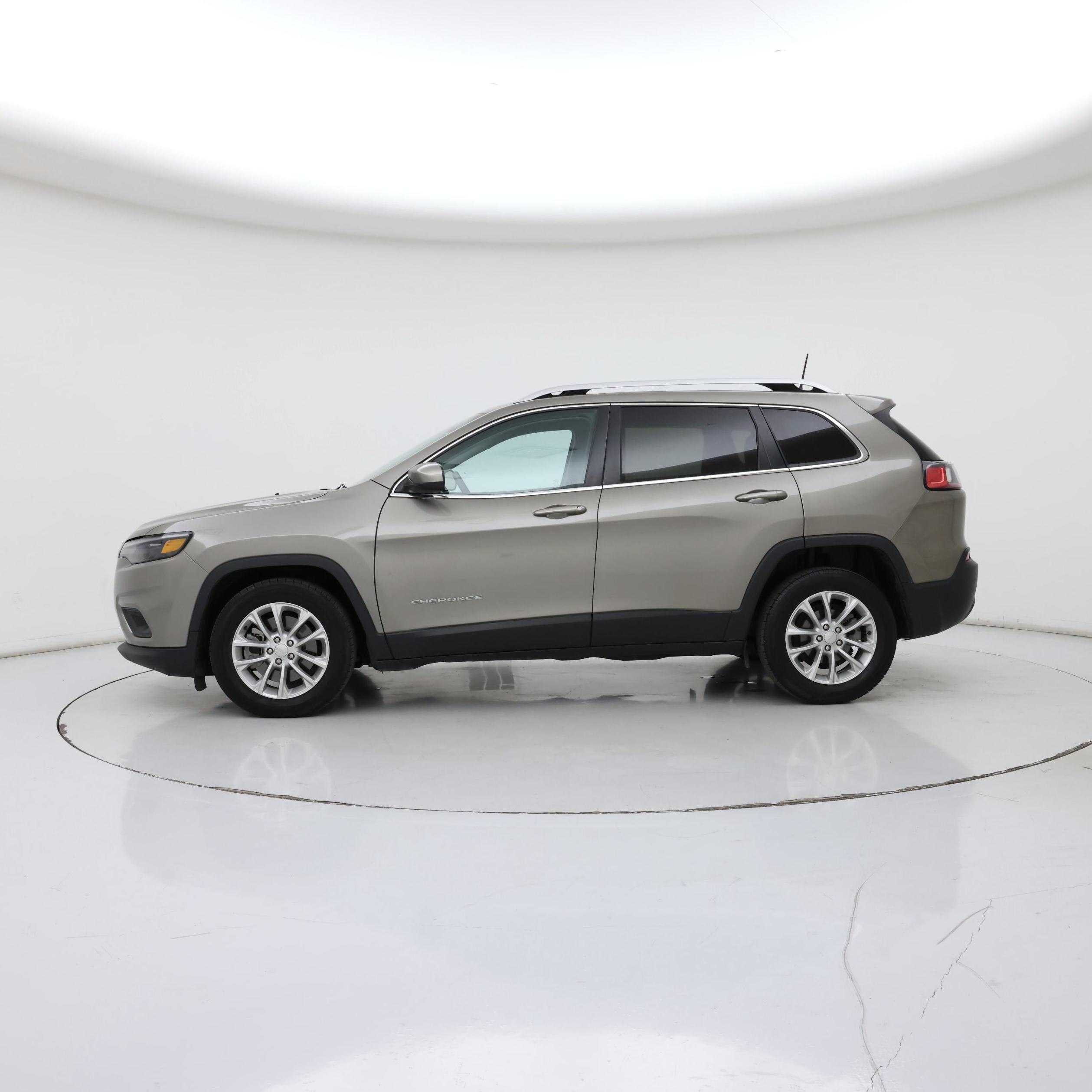 Thumbnail: 2019 Jeep Cherokee - 3