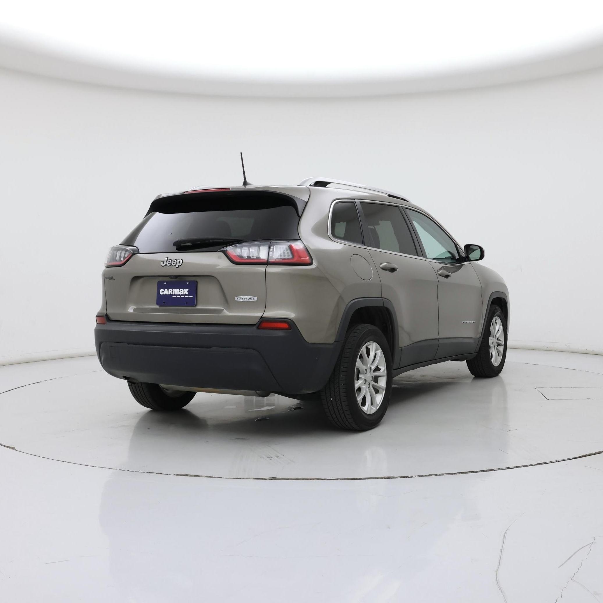 Thumbnail: 2019 Jeep Cherokee - 8