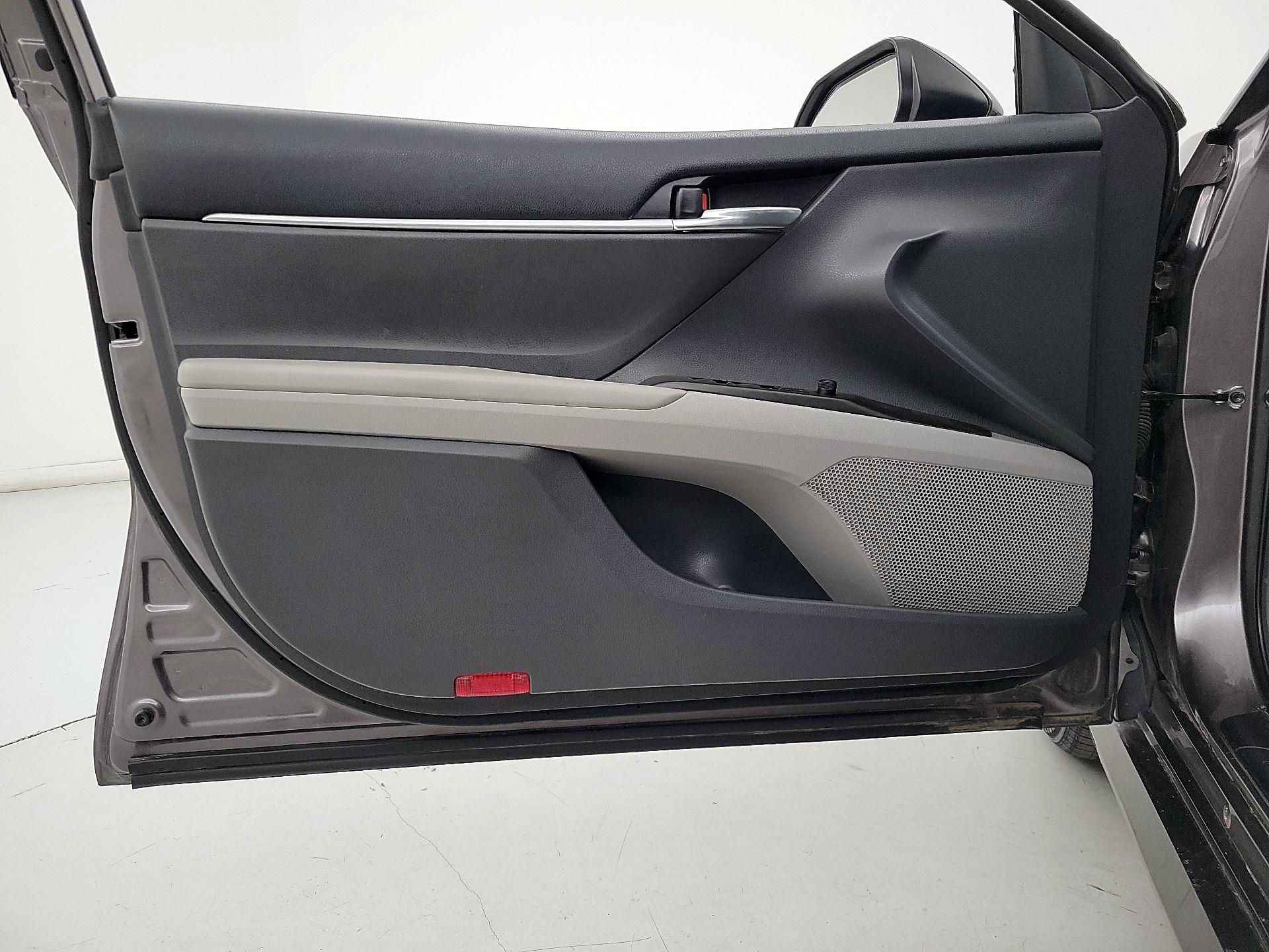 Thumbnail: 2023 Toyota Camry - 12