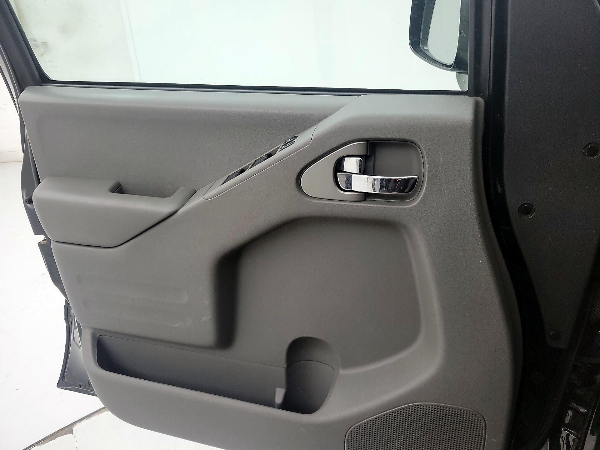 Thumbnail: 2021 Nissan Frontier - 12