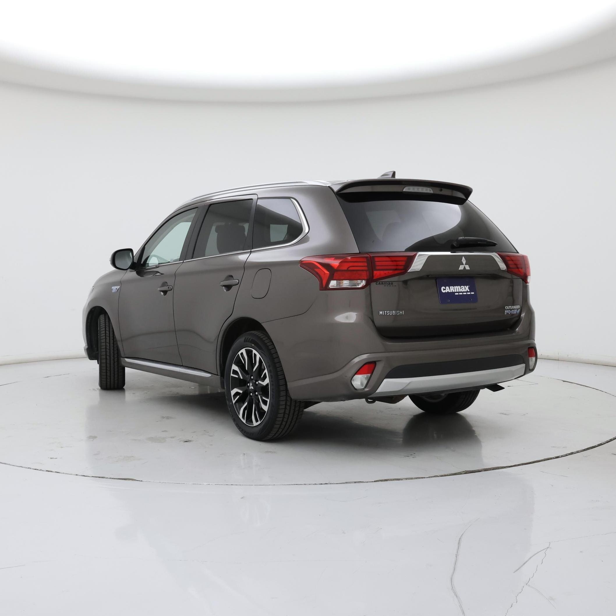 Thumbnail: 2018 Mitsubishi Outlander - 2