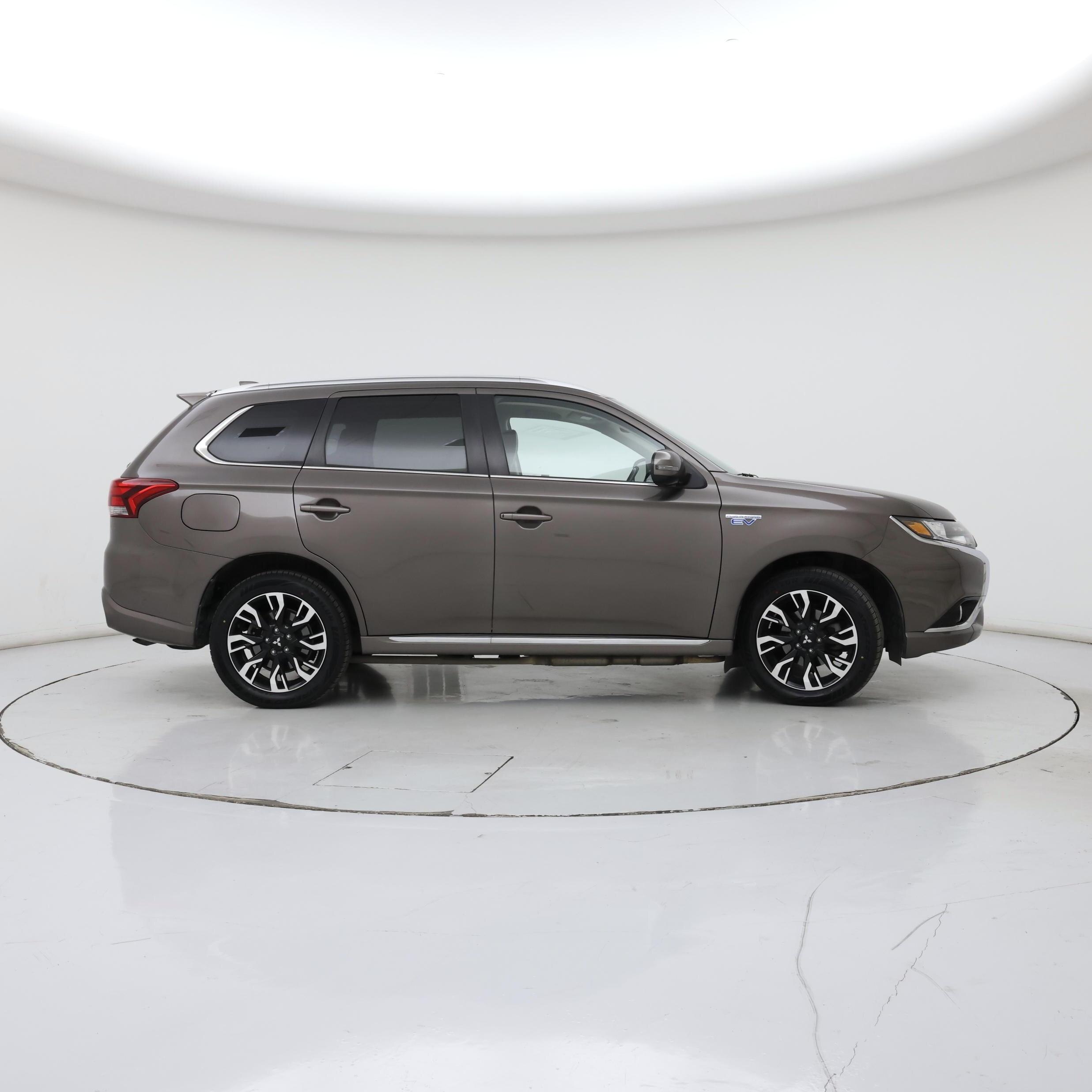 Thumbnail: 2018 Mitsubishi Outlander - 7