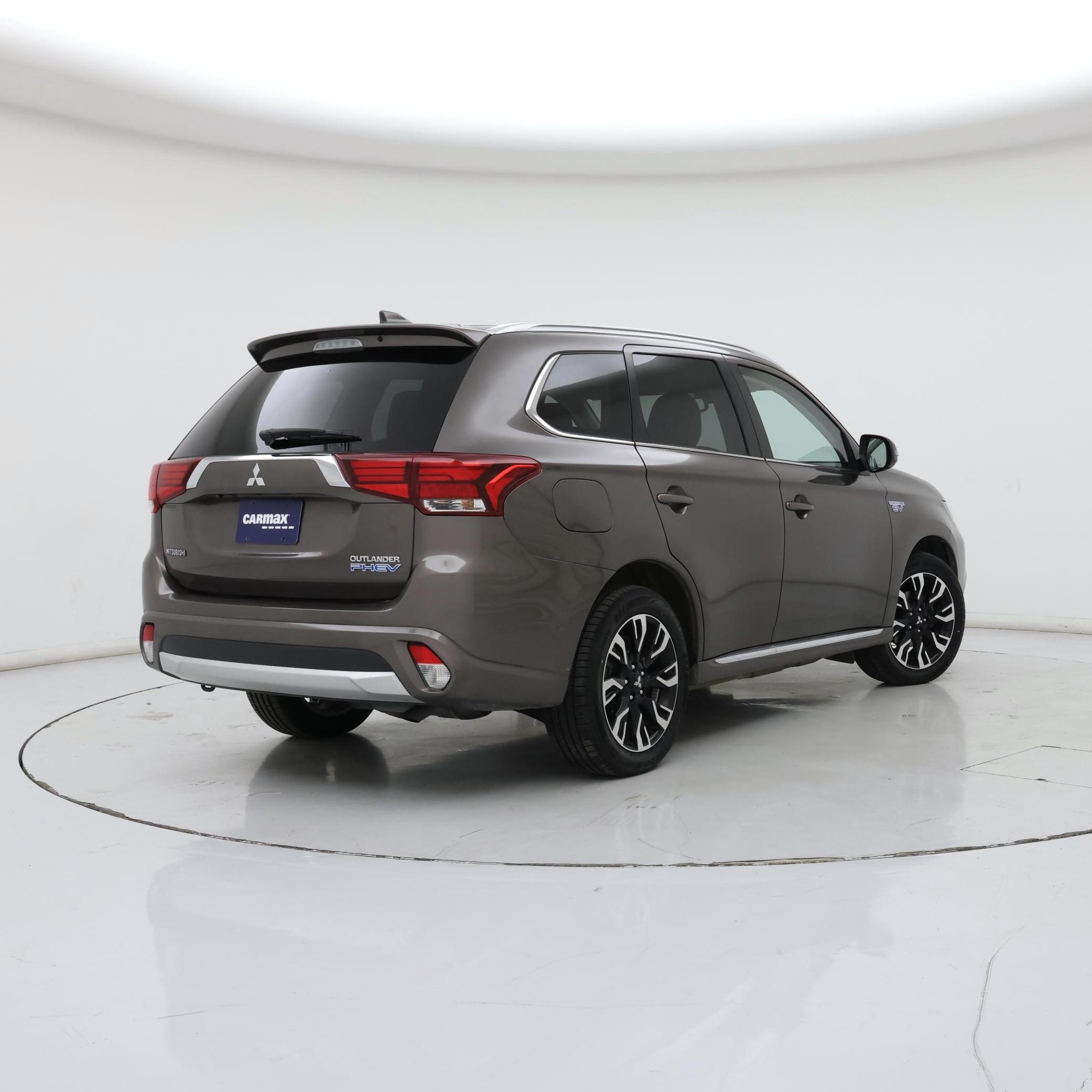 Thumbnail: 2018 Mitsubishi Outlander - 8